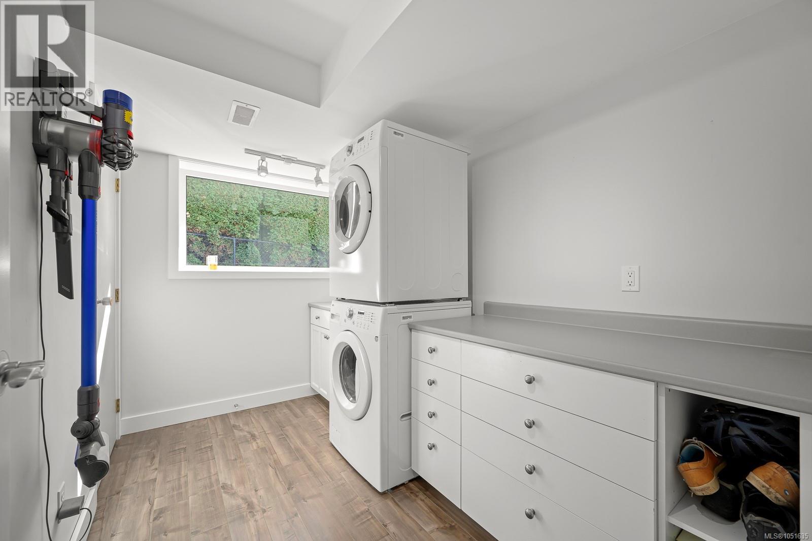 1935 Taylor Ave Property Photo 69