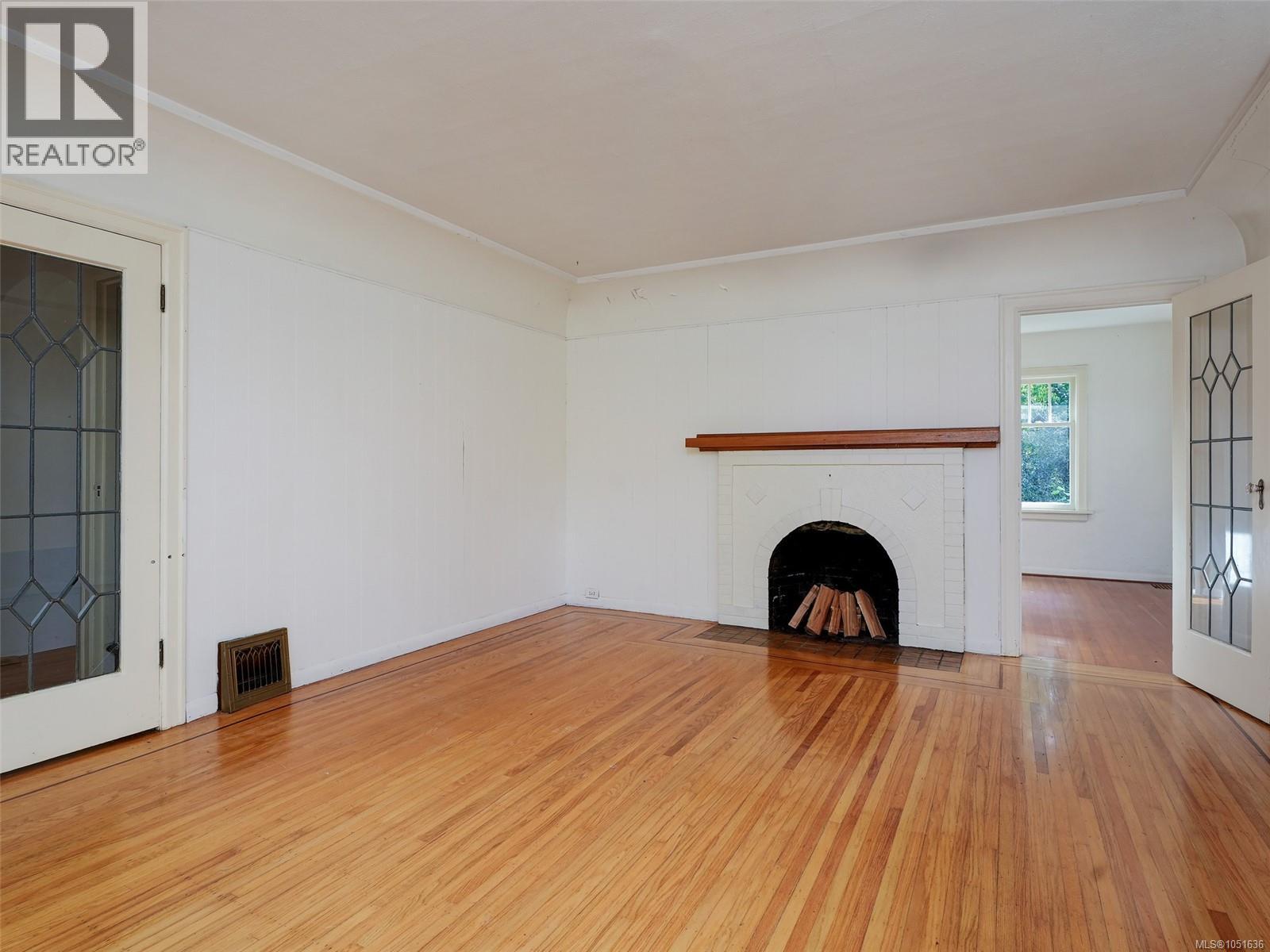 667 St. Patrick St Property Photo 3