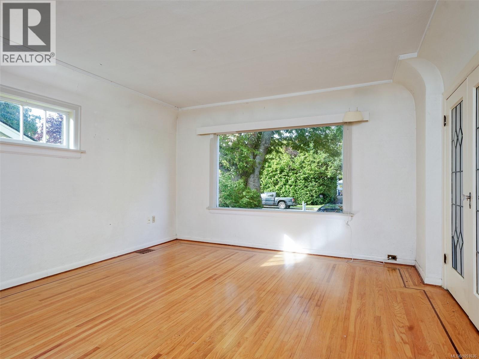 667 St. Patrick St Property Photo 4