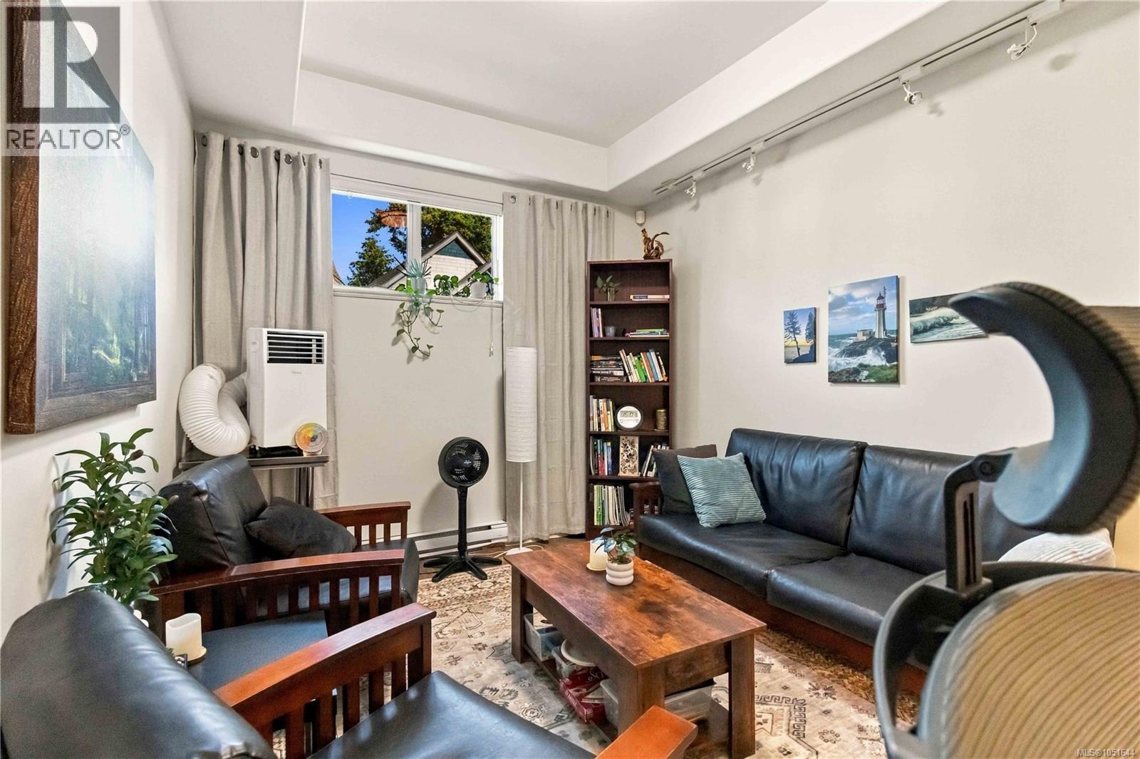101 2220 Sooke Rd Property Photo 11