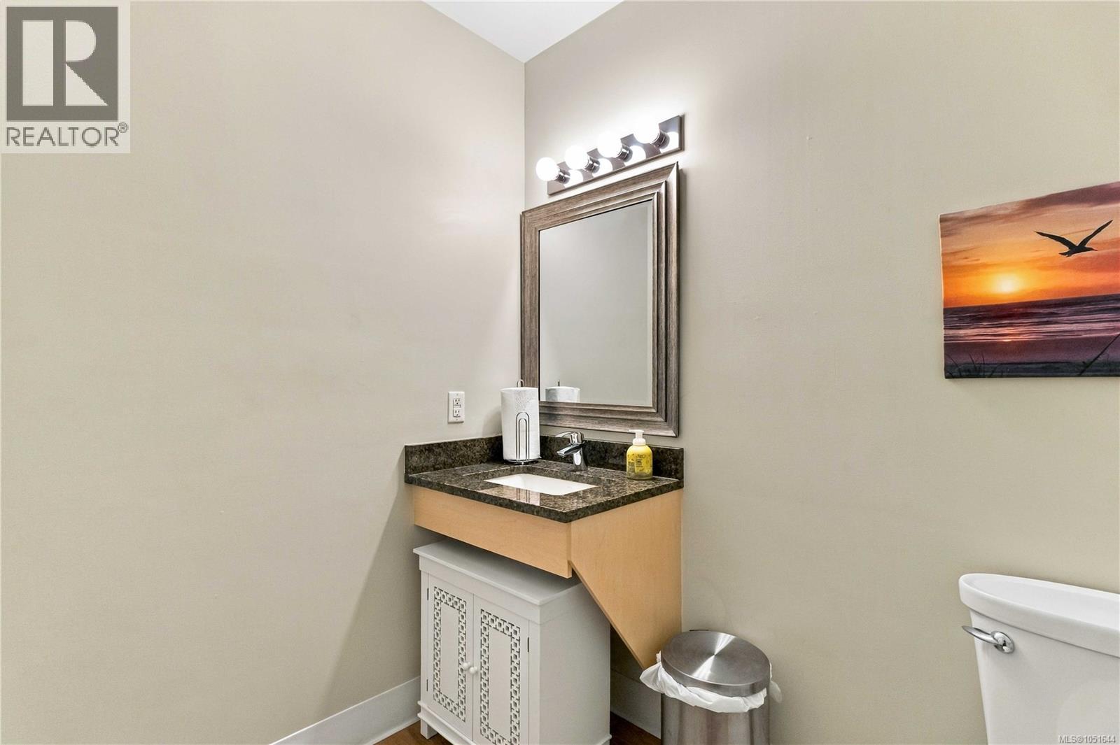 101 2220 Sooke Rd Property Photo 29