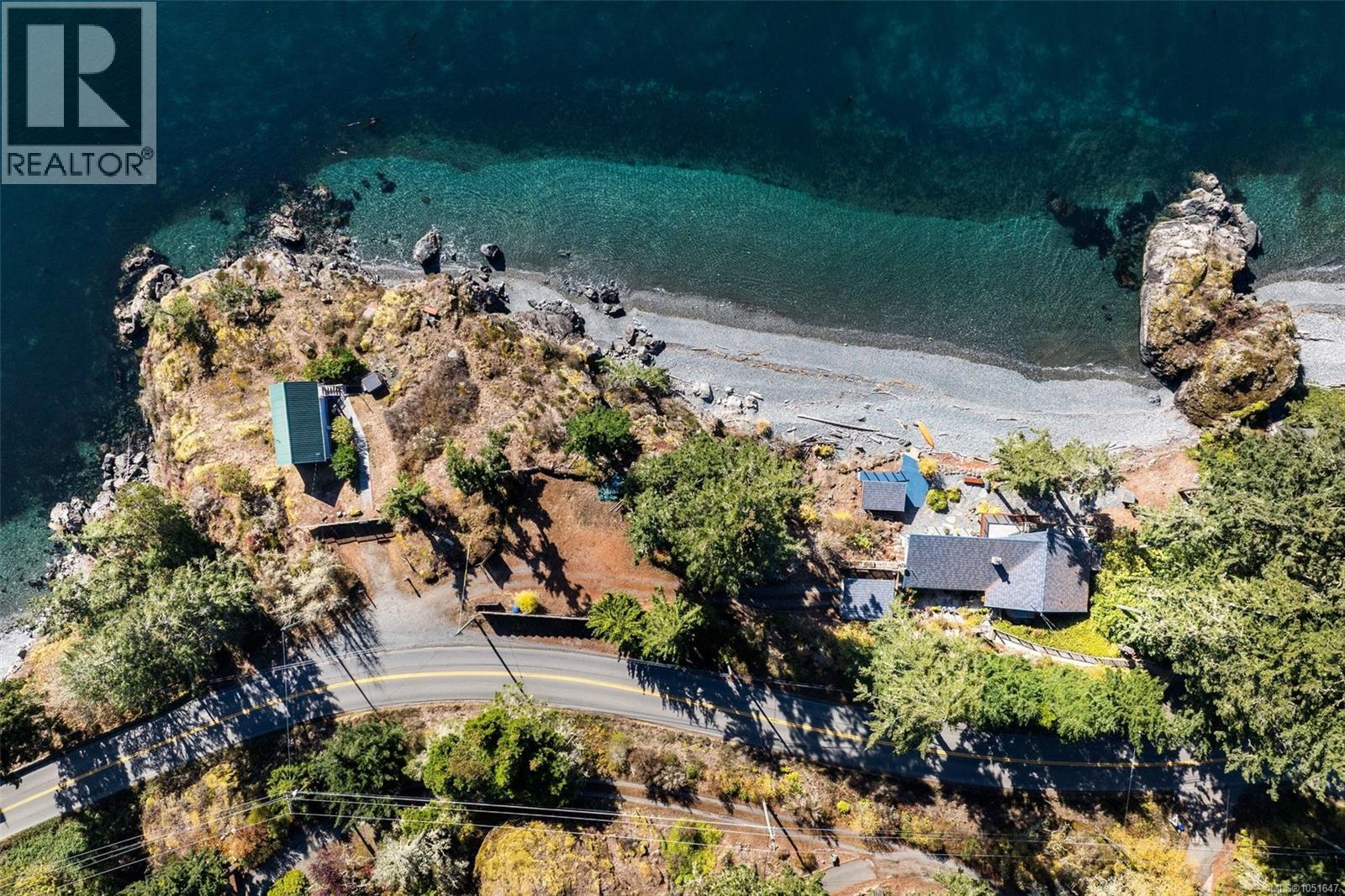 7995 West Coast Rd Property Photo 1