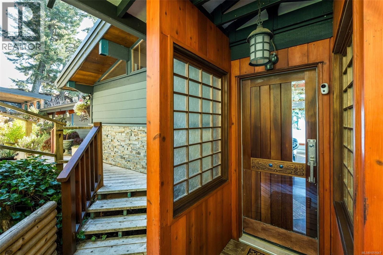 7995 West Coast Rd Property Photo 10