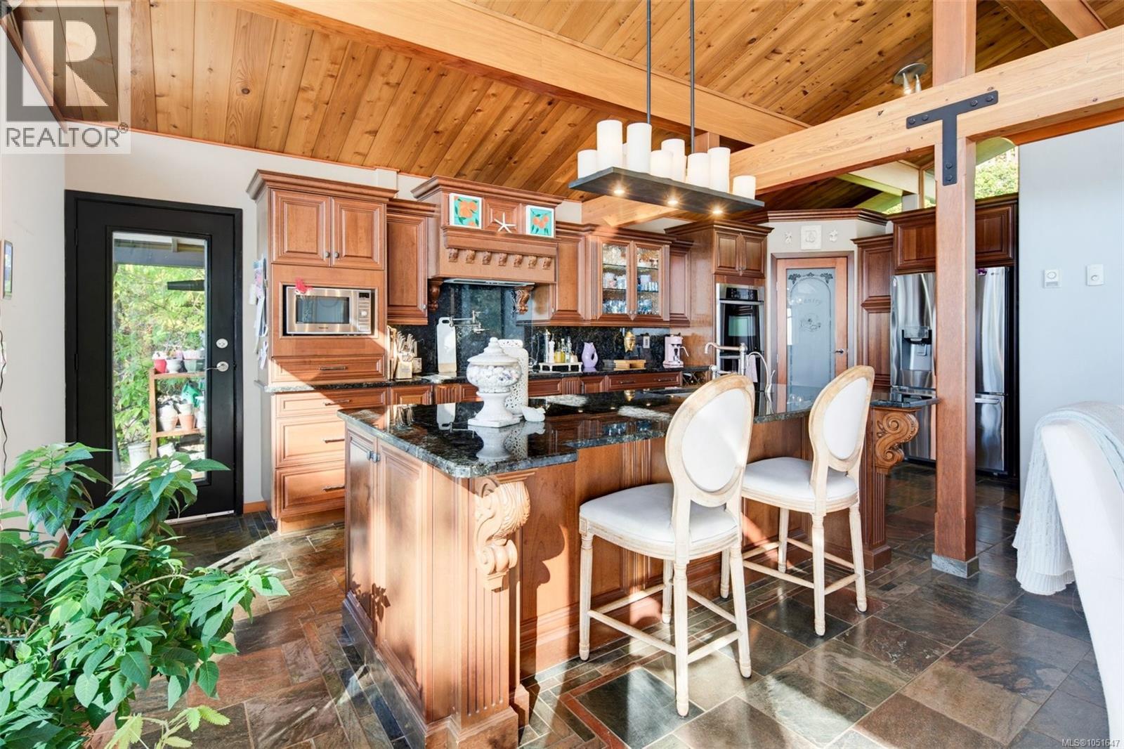 7995 West Coast Rd Property Photo 16