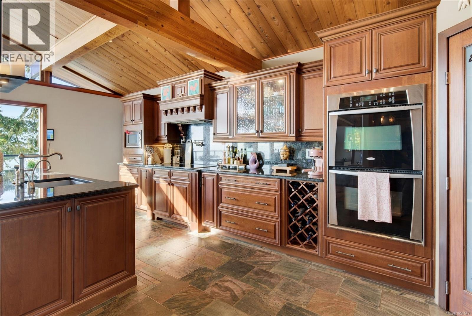 7995 West Coast Rd Property Photo 19