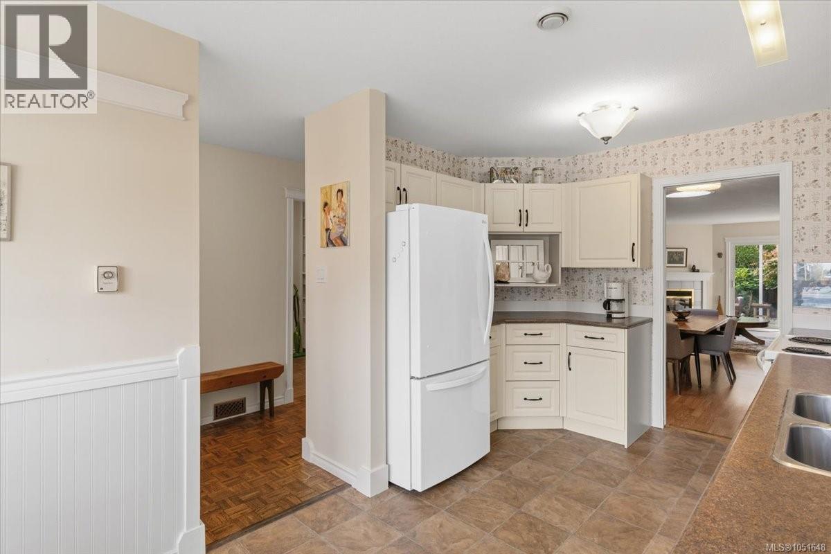 106 240 Stanford Ave E Property Photo 9