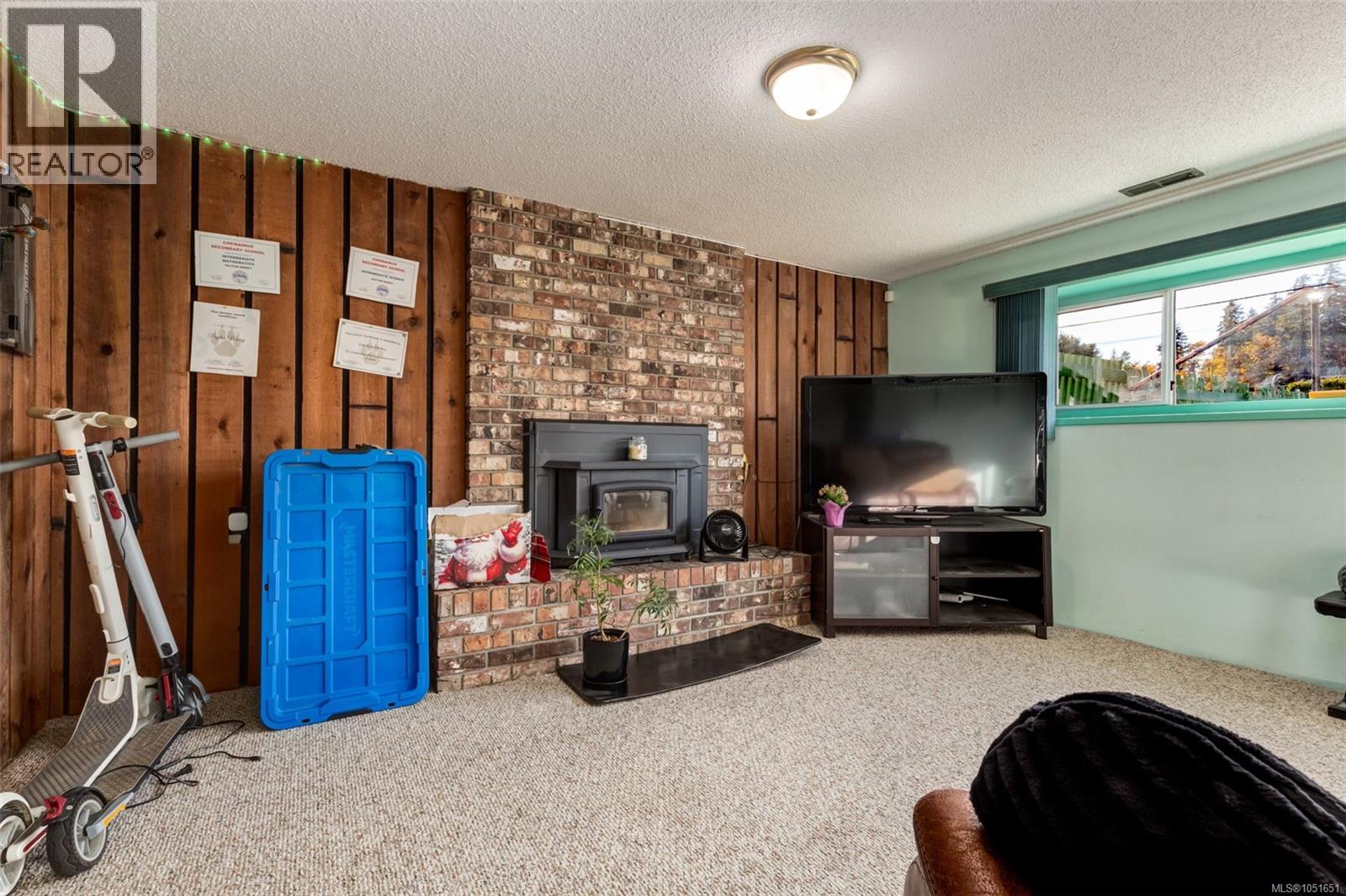 2895 Josephine St Property Photo 35
