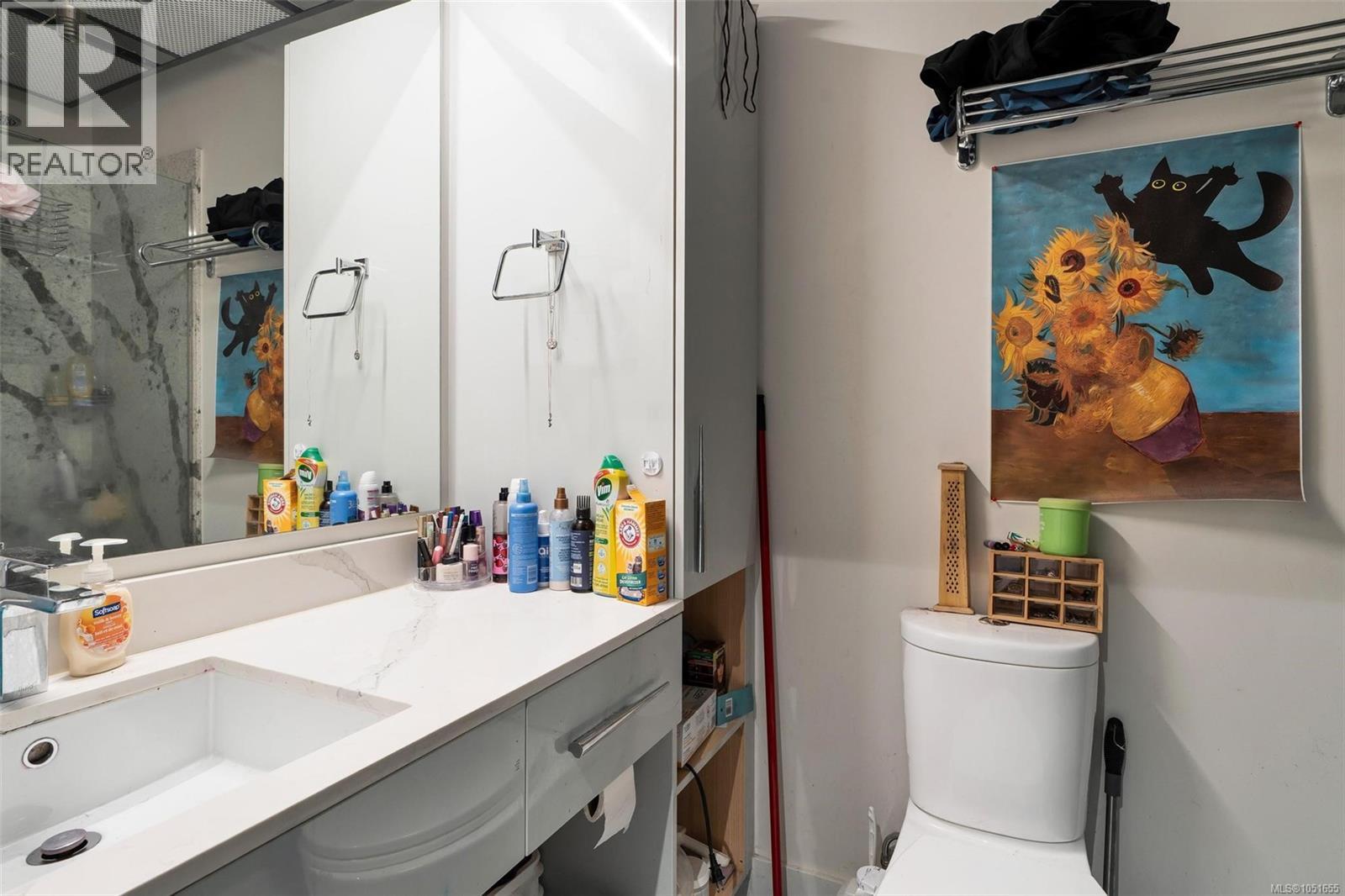 610 1029 View St Property Photo 18
