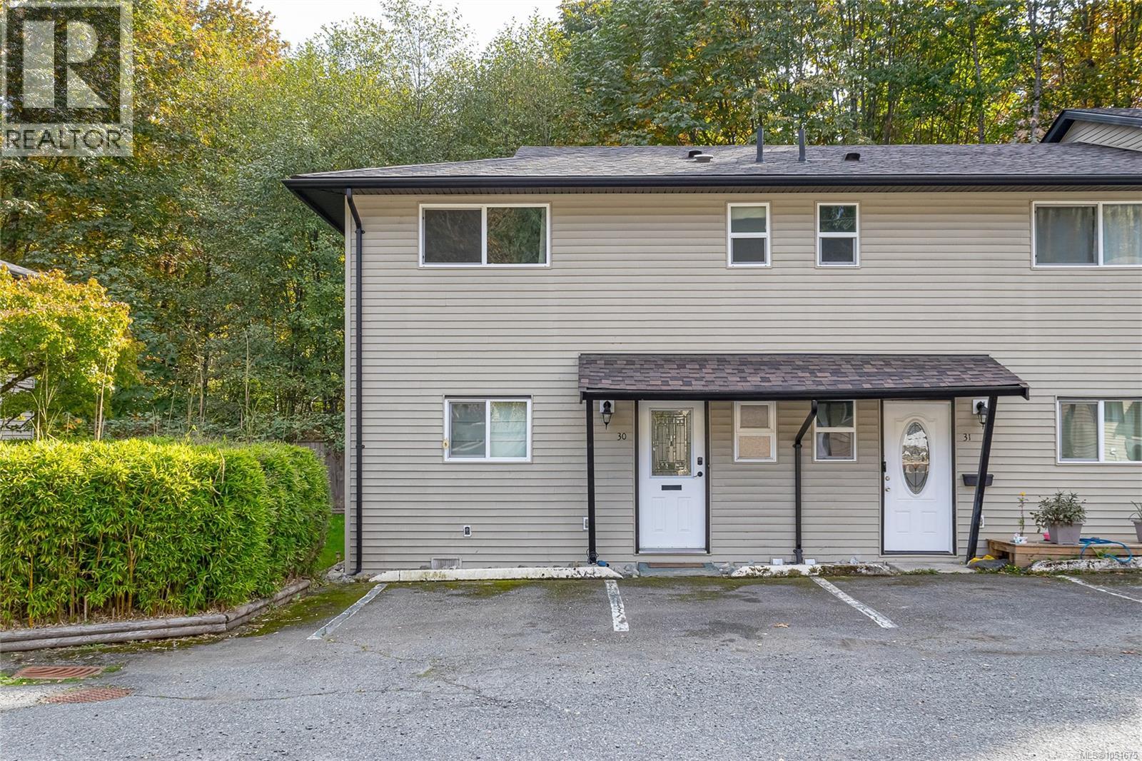30 3025 Cowichan Lake Rd Property Photo 2