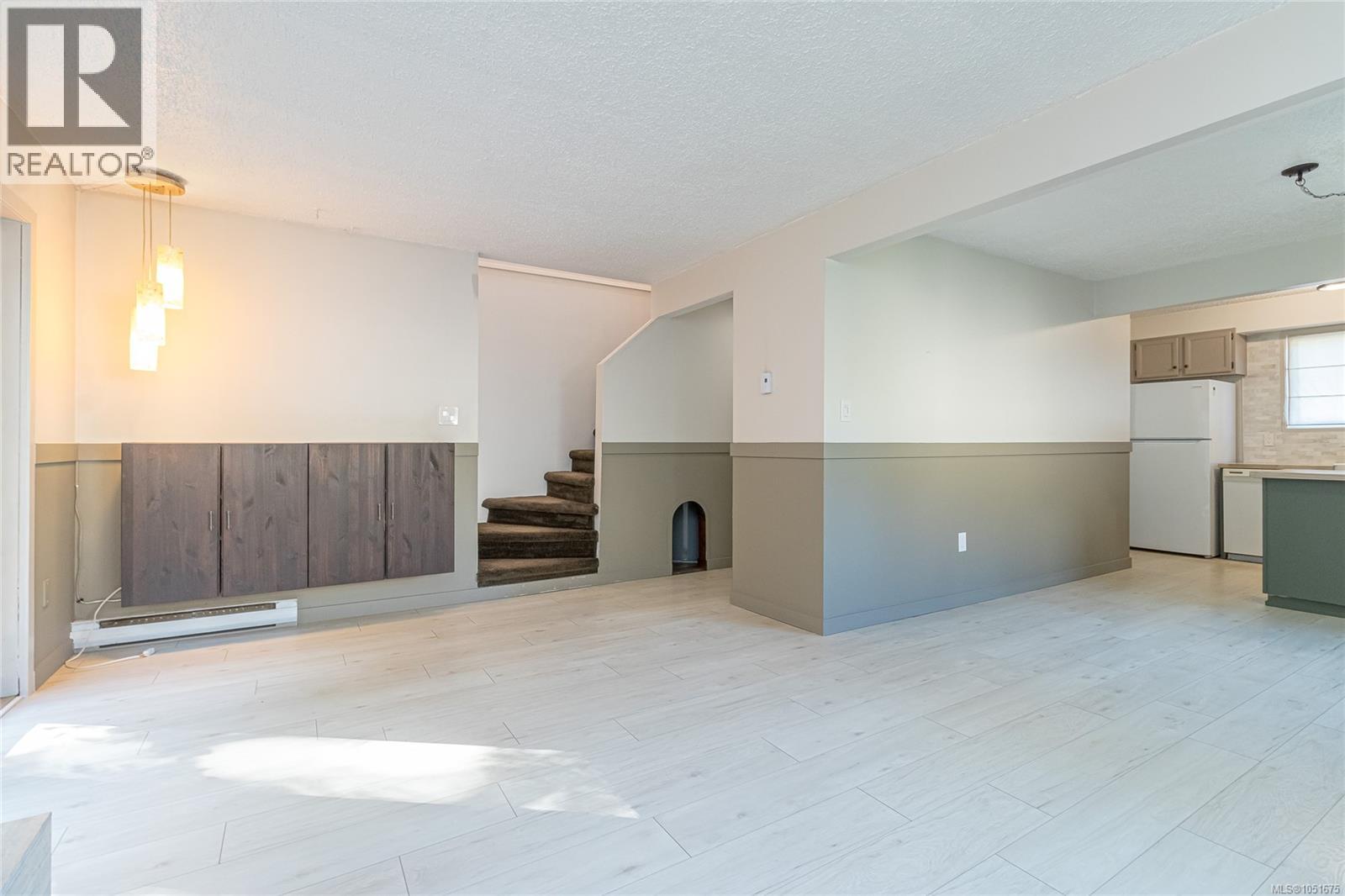 30 3025 Cowichan Lake Rd Property Photo 7