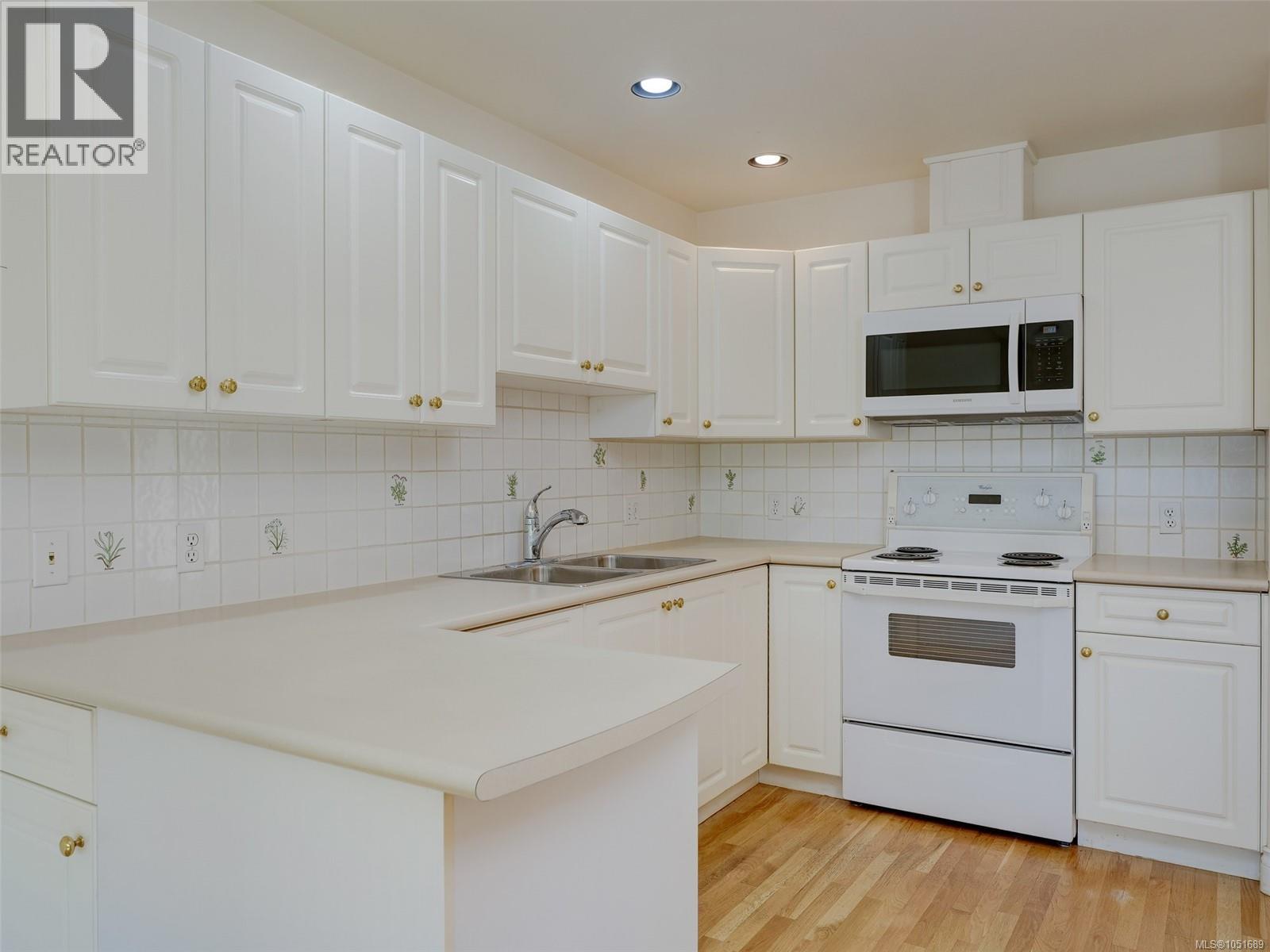 77 530 Marsett Pl Property Photo 9