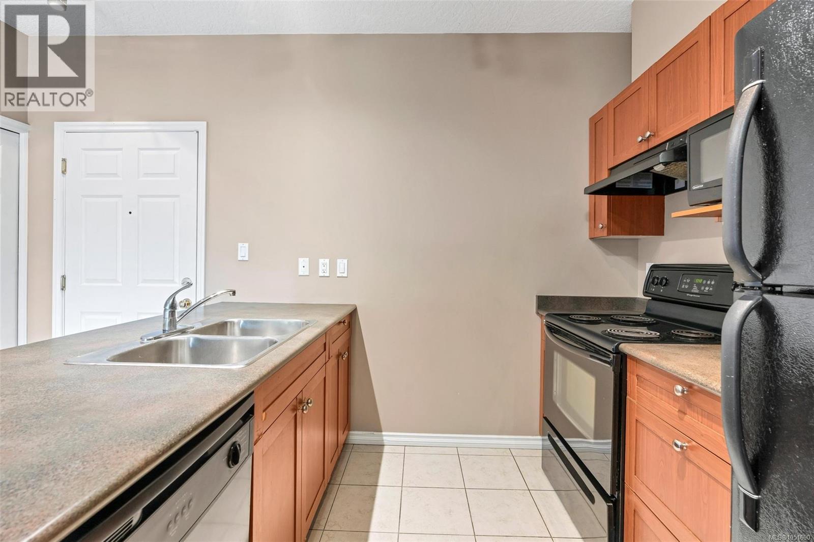 307 2823 Jacklin Rd Property Photo 11