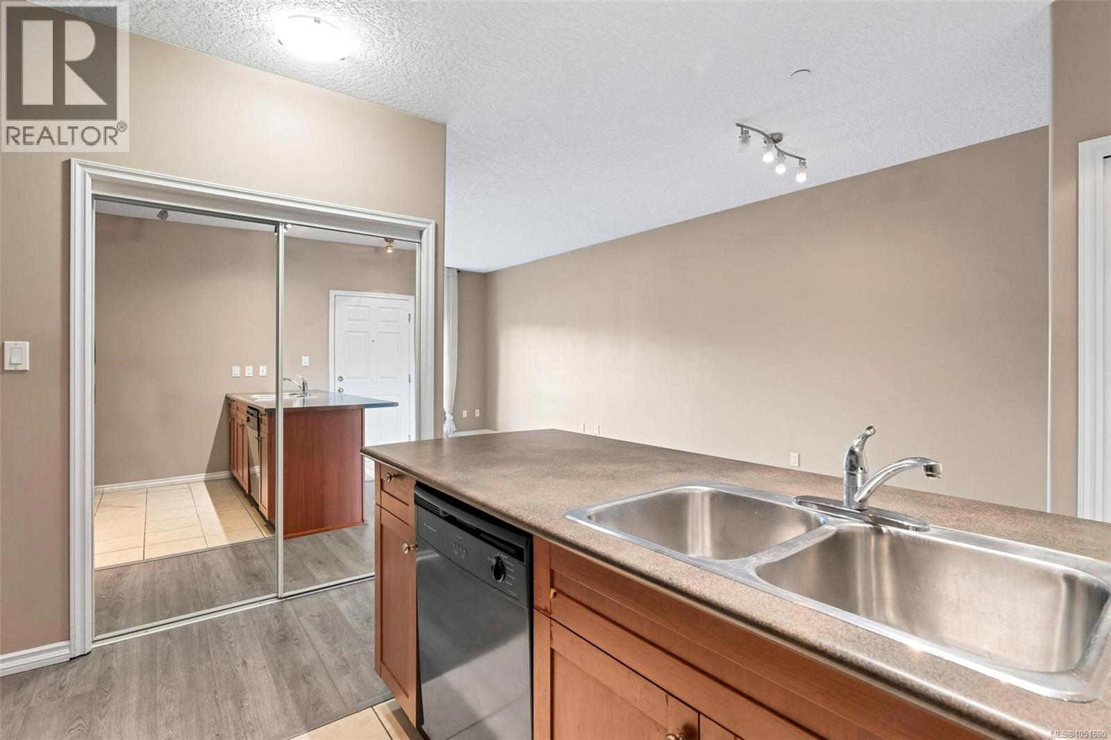 307 2823 Jacklin Rd Property Photo 13