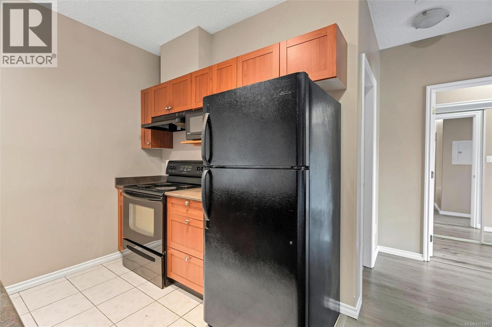 307 2823 Jacklin Rd Property Photo 15