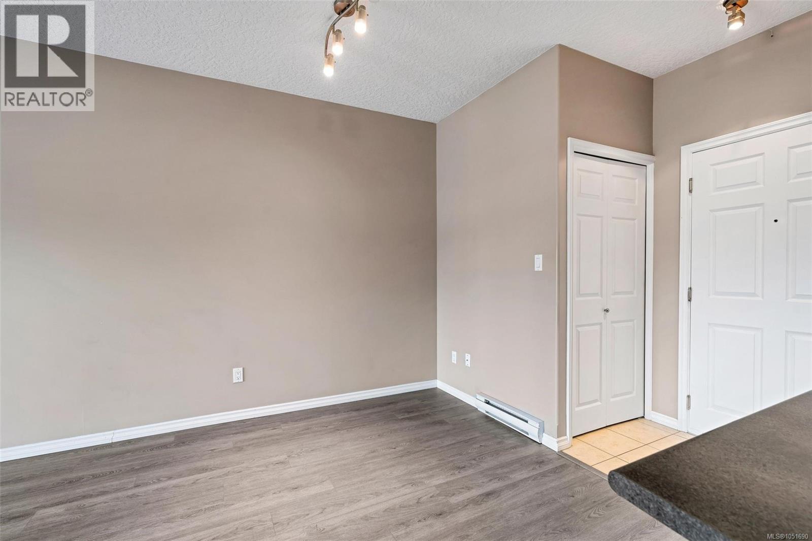 307 2823 Jacklin Rd Property Photo 20