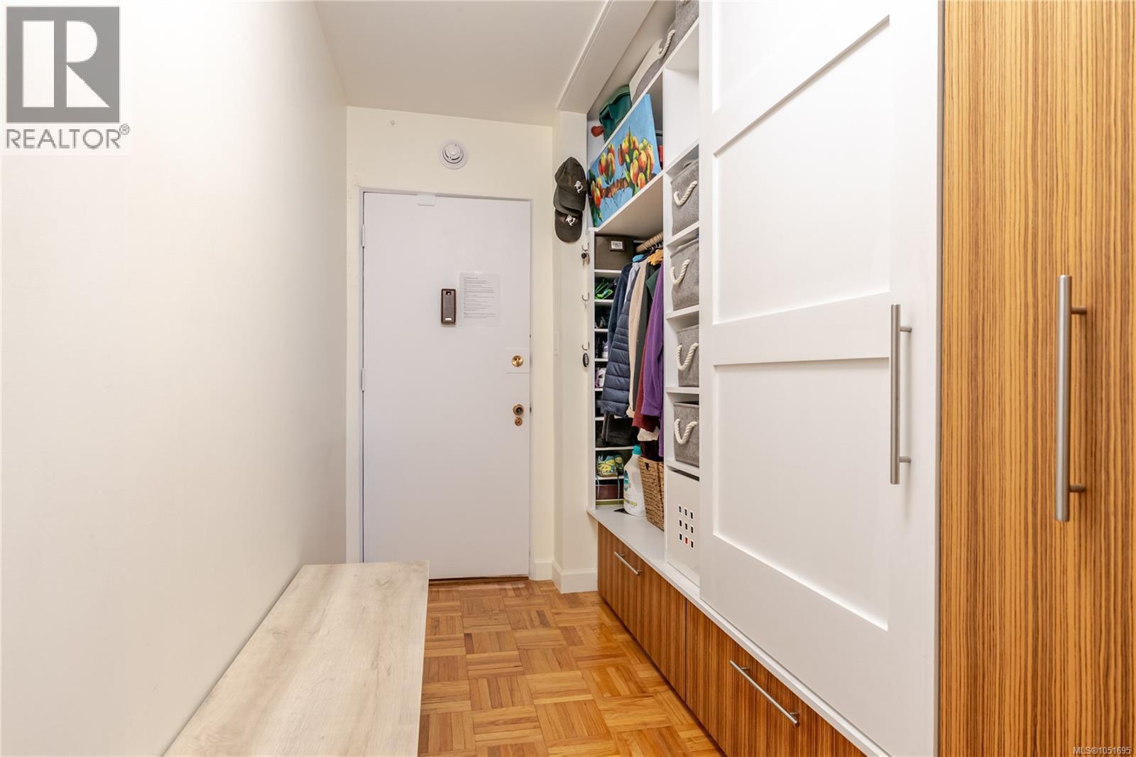 101 250 Douglas St Property Photo 13