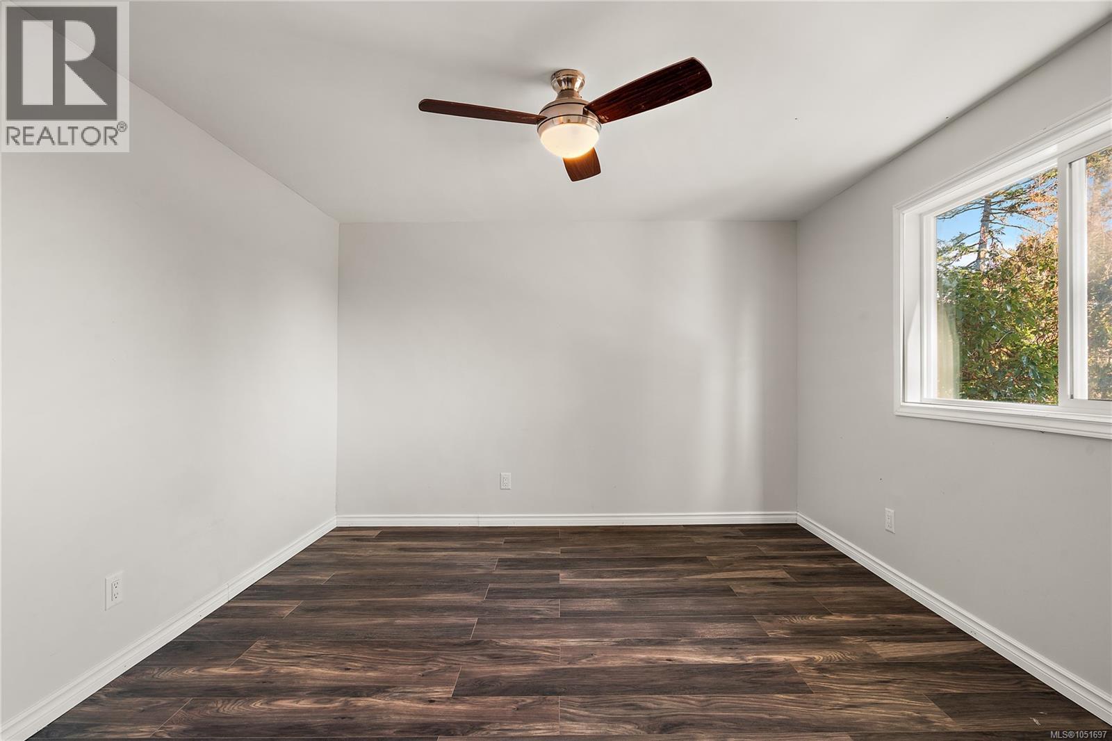 73 5838 Blythwood Rd Property Photo 17