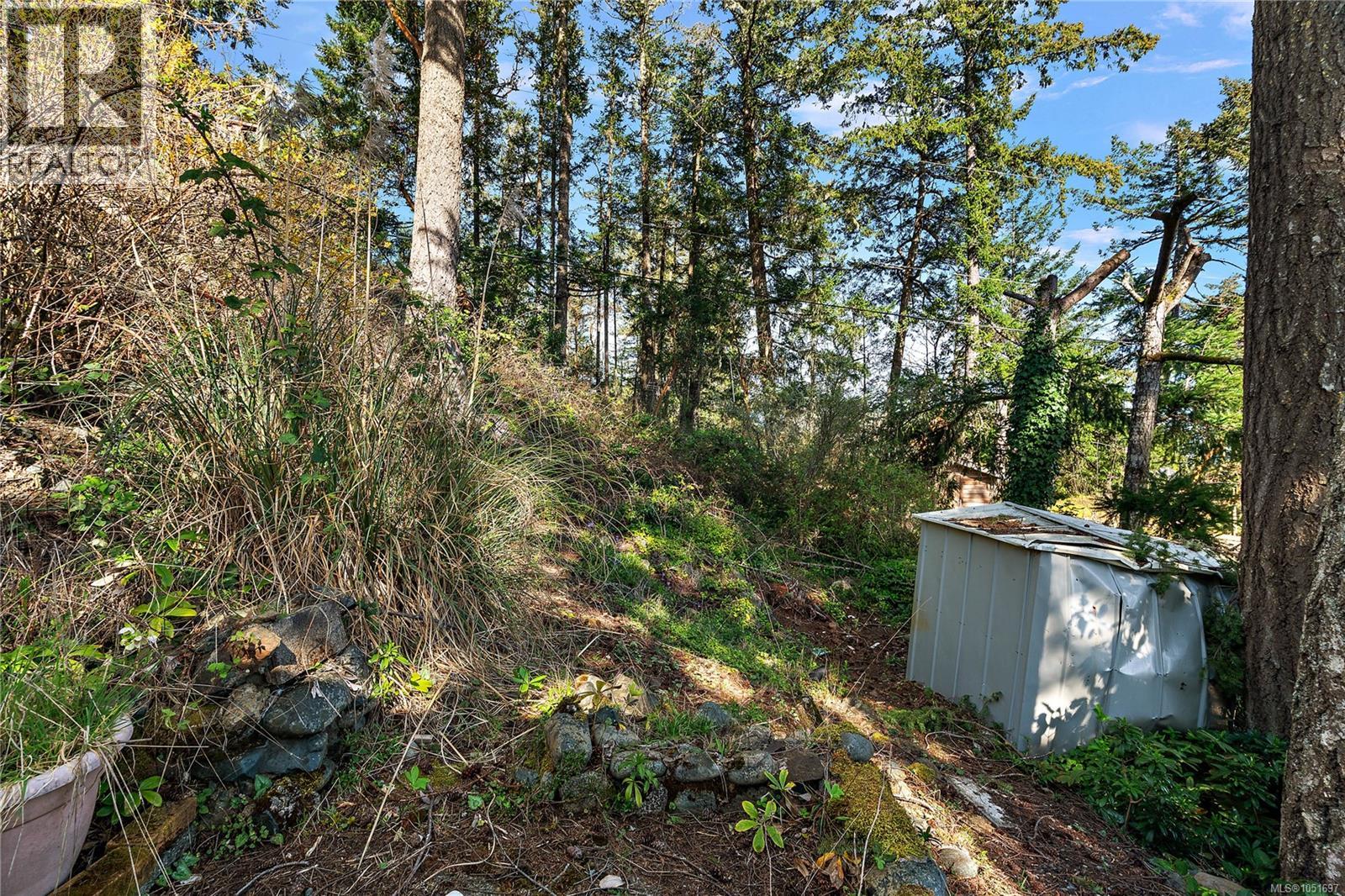 73 5838 Blythwood Rd Property Photo 25
