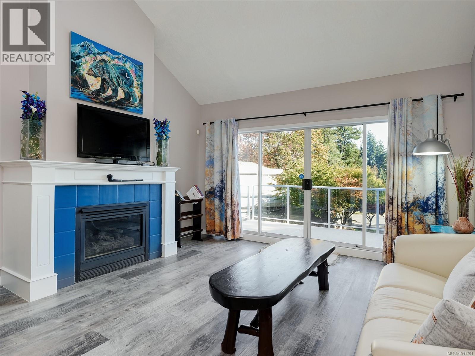 16 1063 Valewood Trail Property Photo 2
