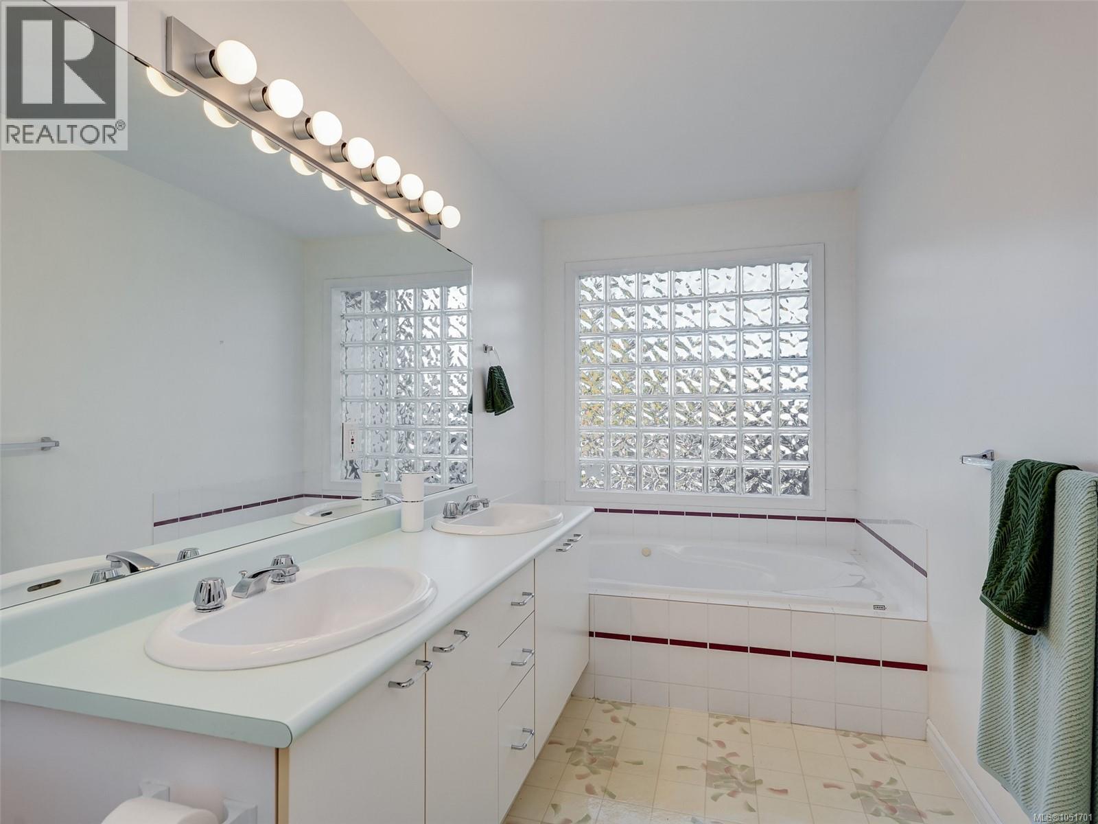 16 1063 Valewood Trail Property Photo 11