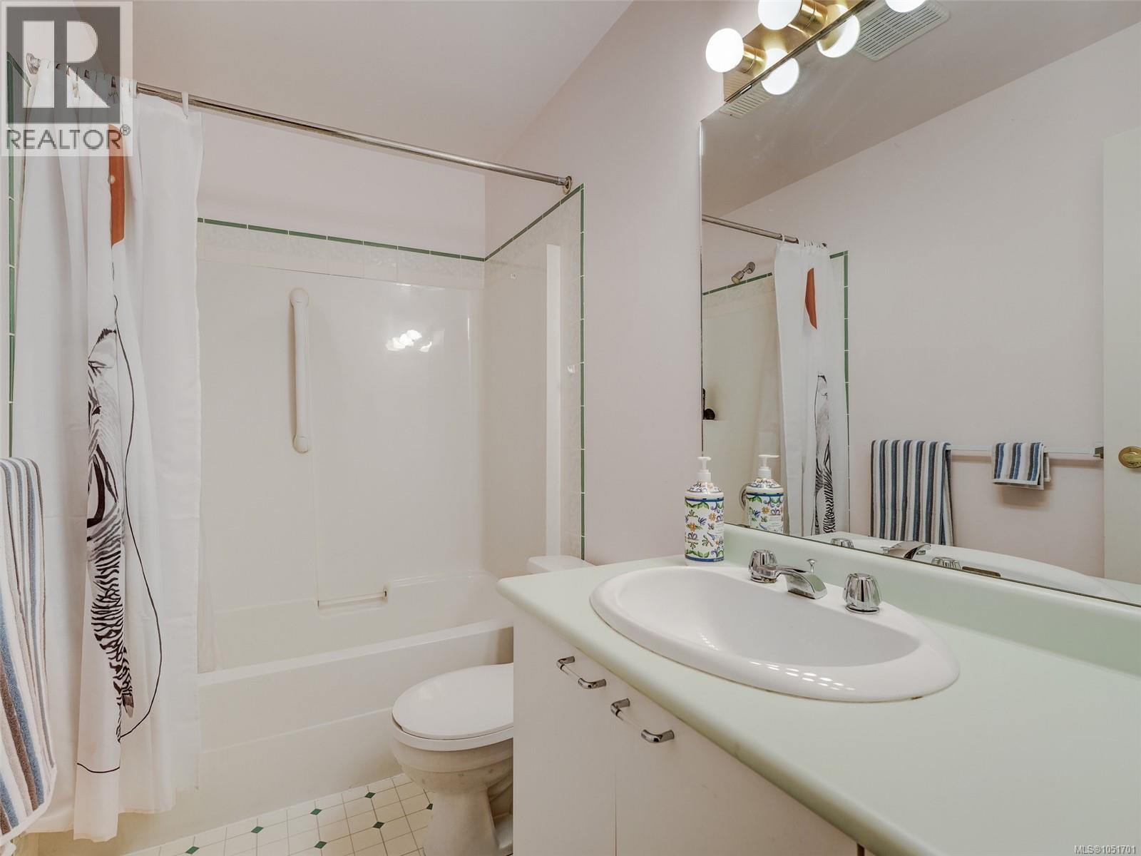 16 1063 Valewood Trail Property Photo 17