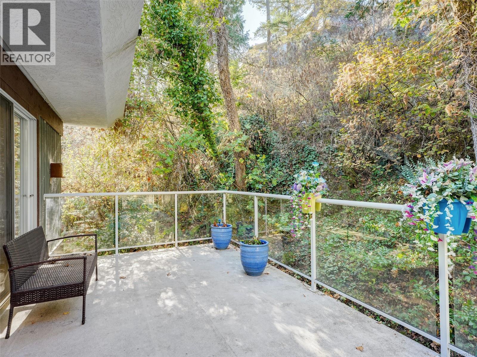 16 1063 Valewood Trail Property Photo 24