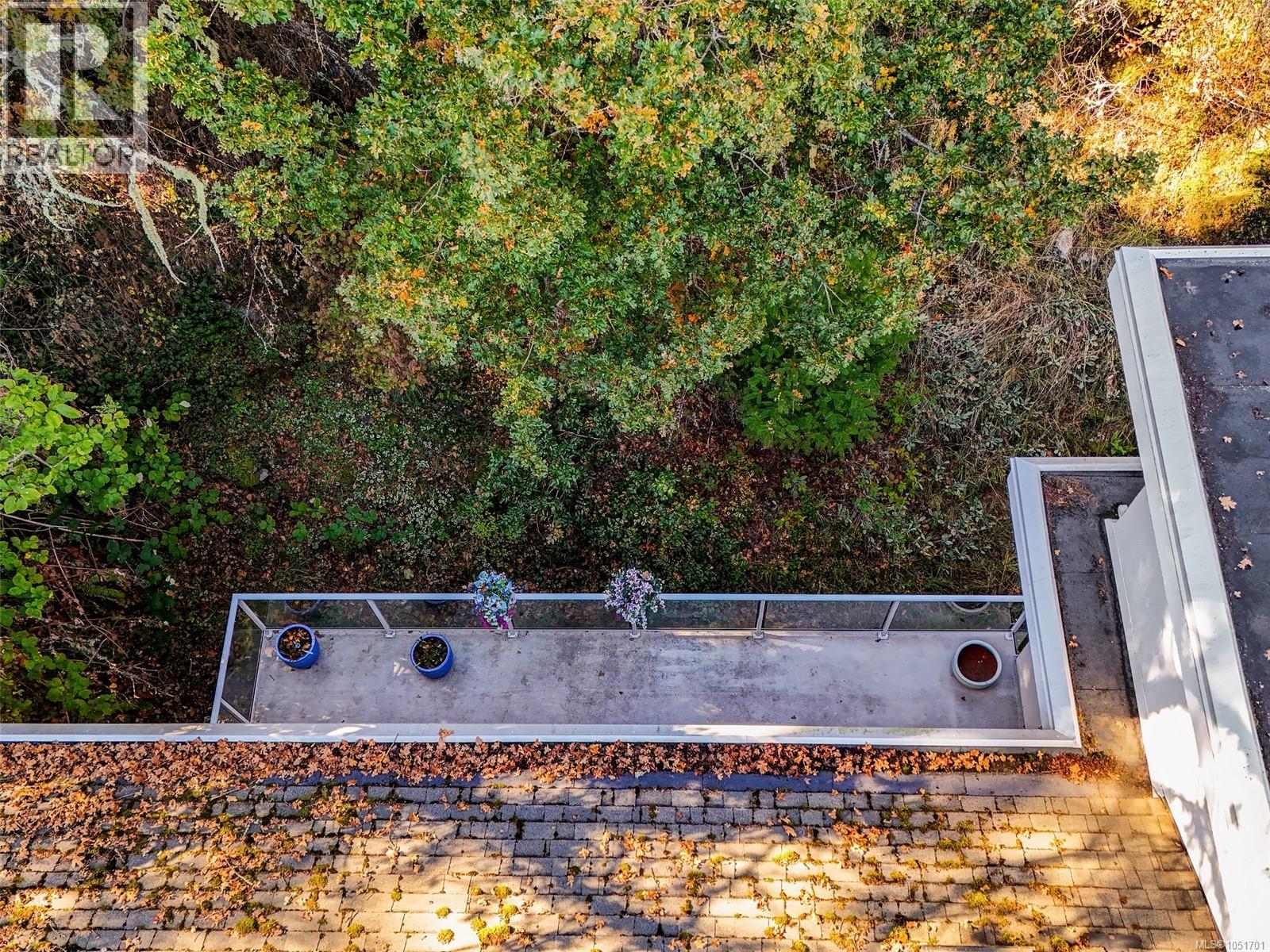 16 1063 Valewood Trail Property Photo 31