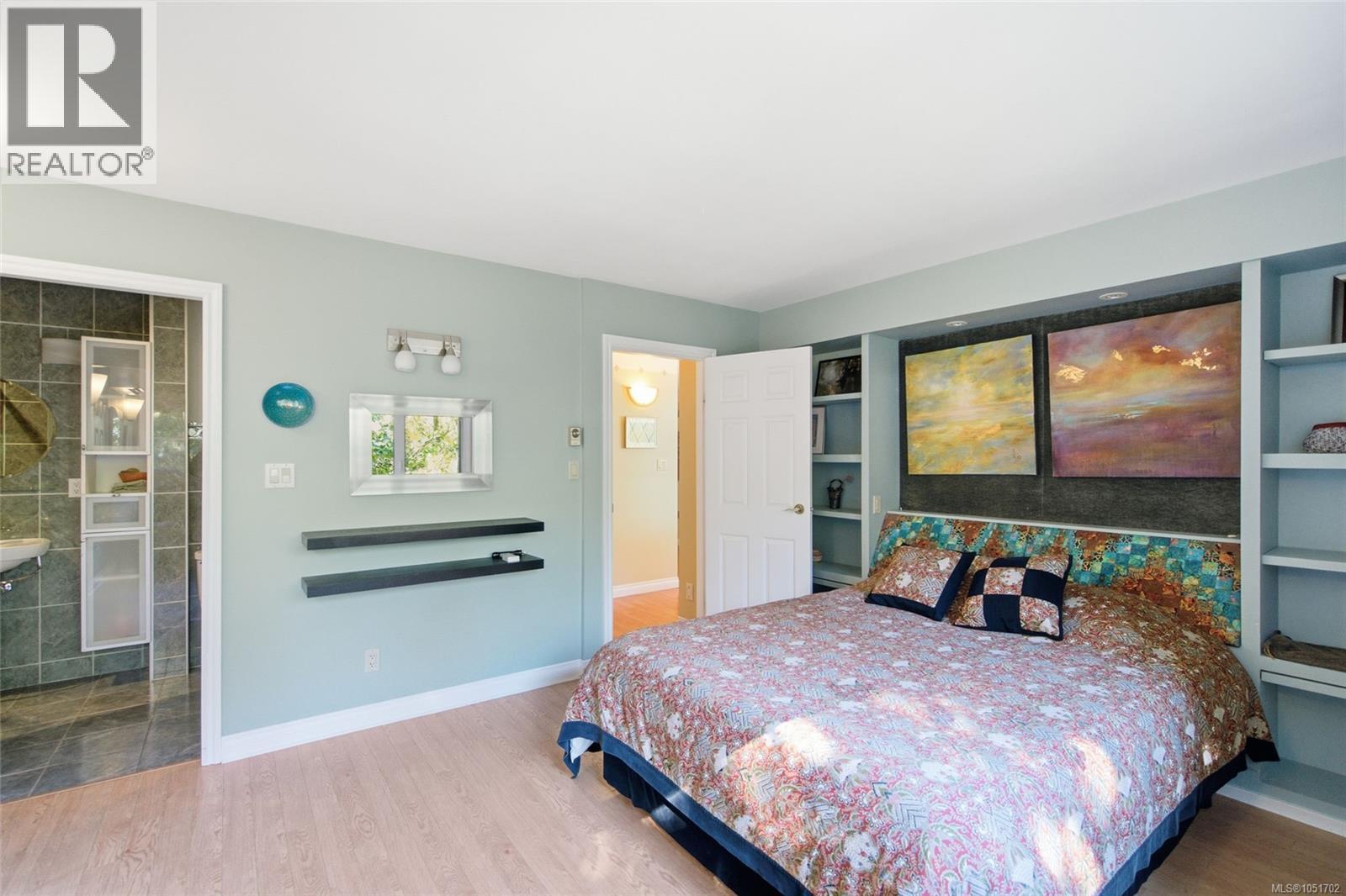 1061 Harlequin Rd Property Photo 6