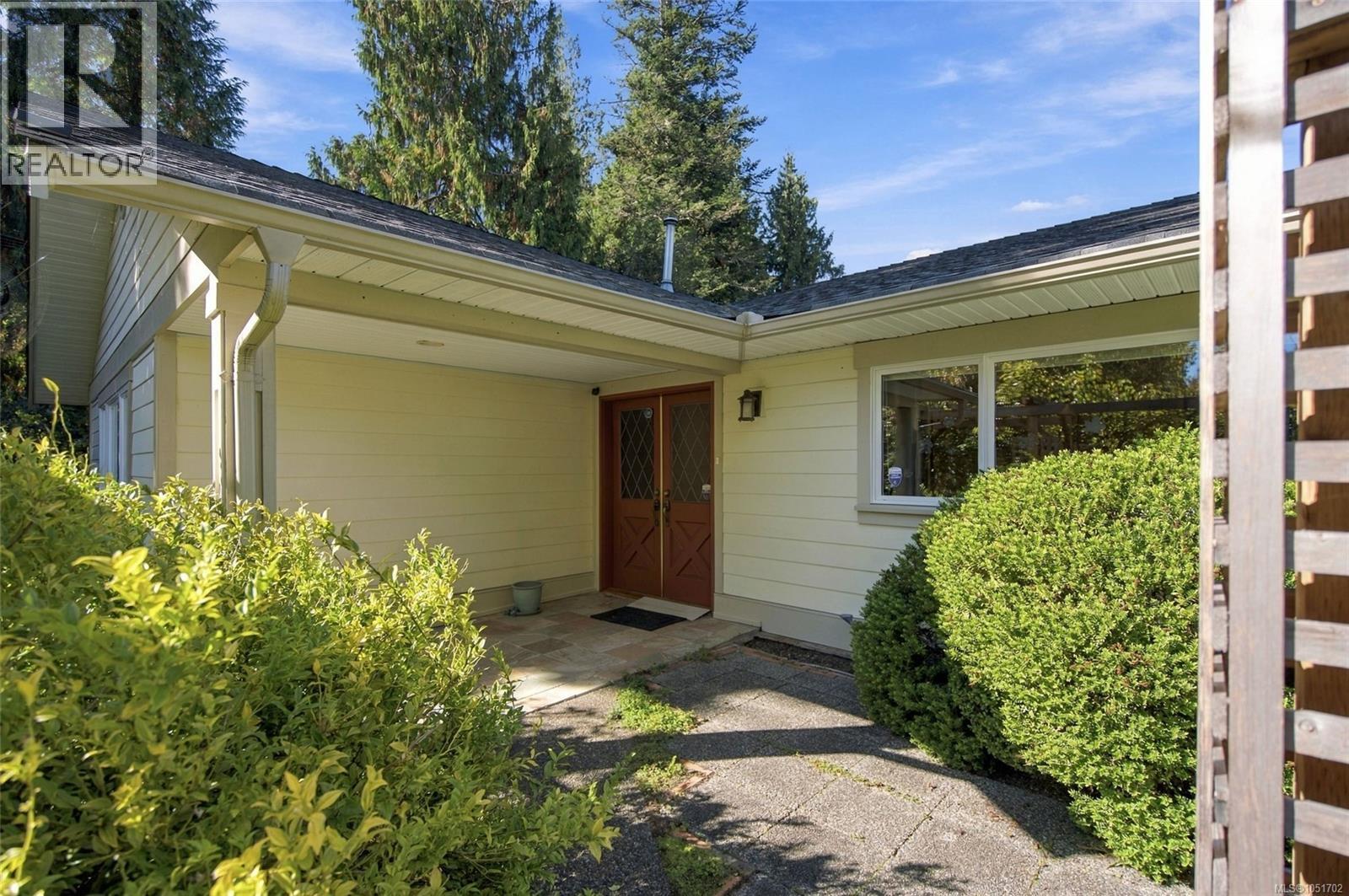 1061 Harlequin Rd Property Photo 16