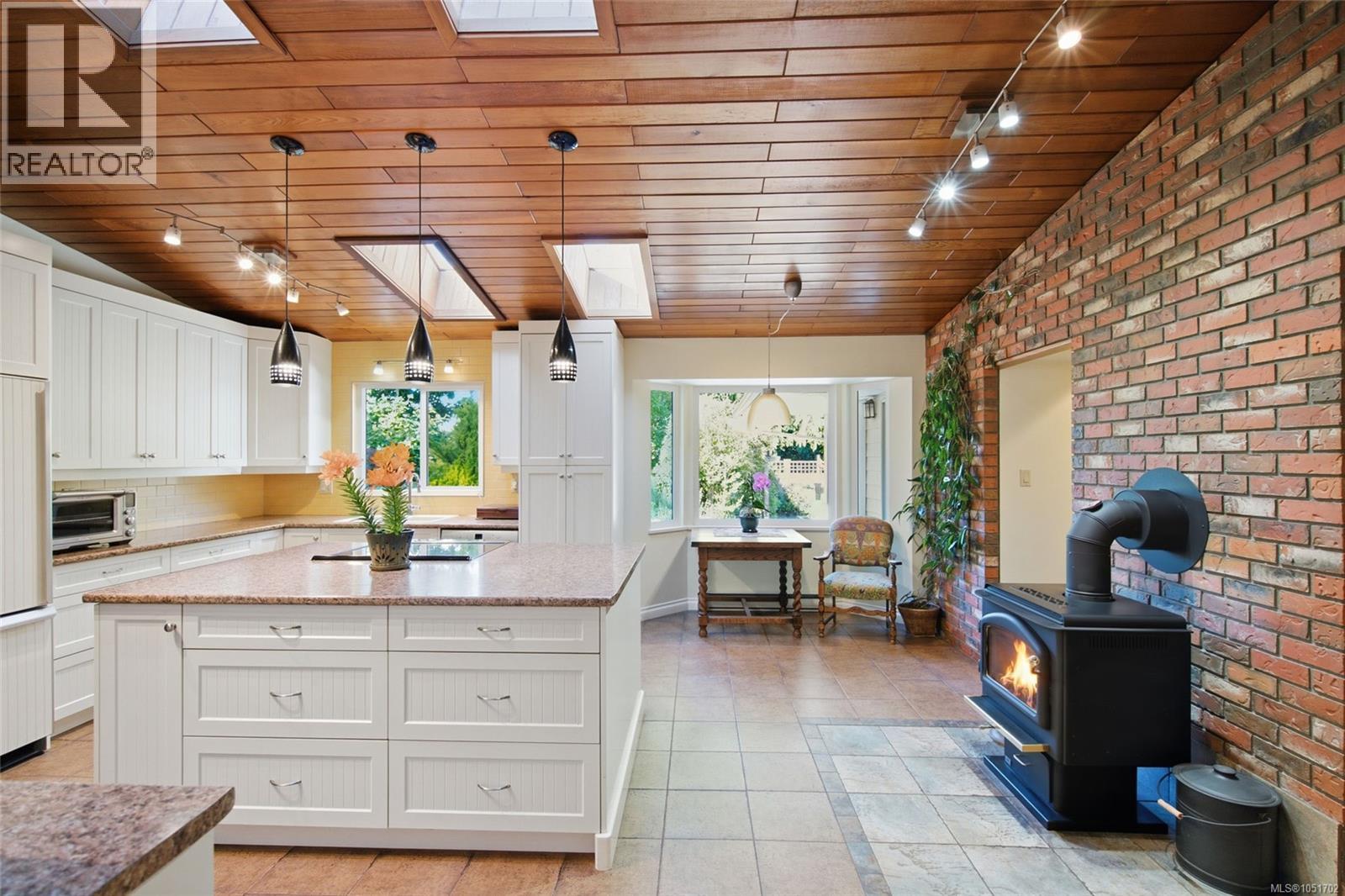 1061 Harlequin Rd Property Photo 20