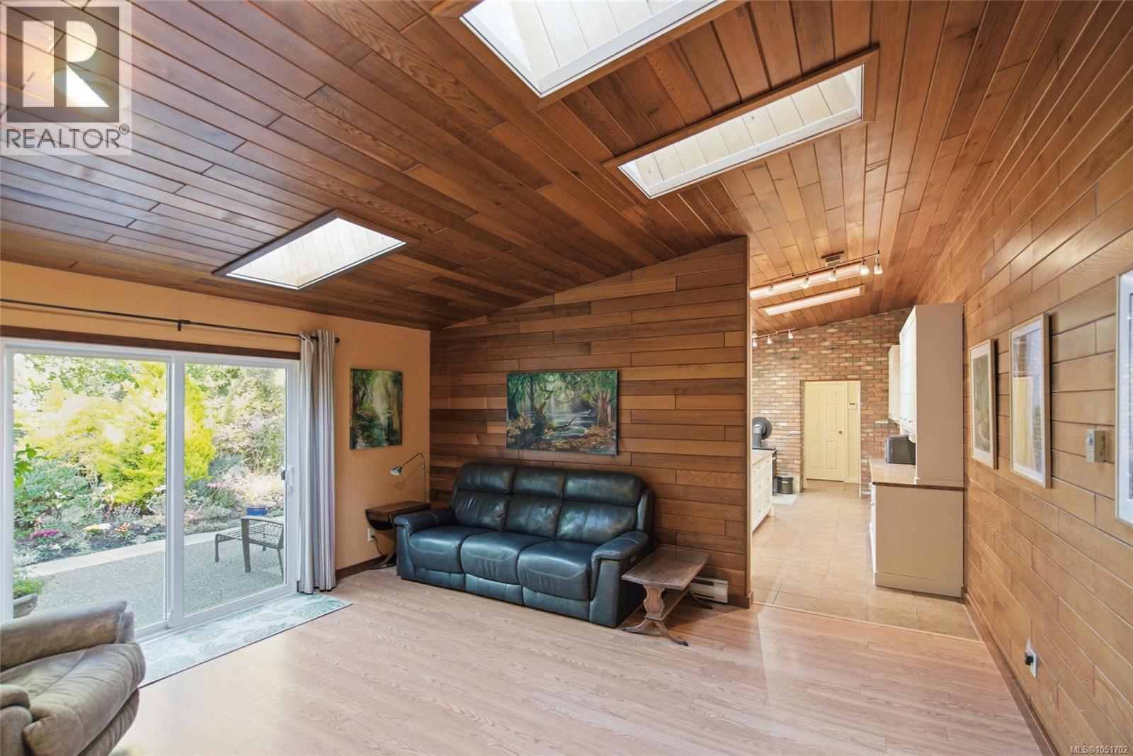 1061 Harlequin Rd Property Photo 24