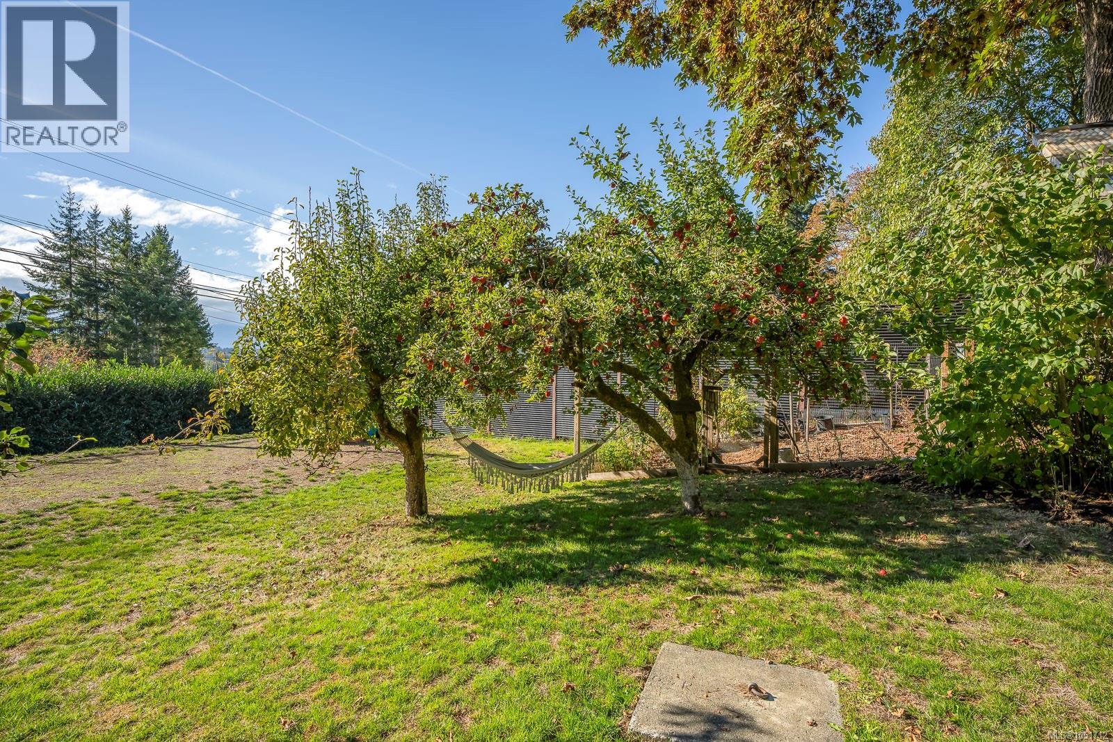 6044 Island Hwy N Property Photo 51
