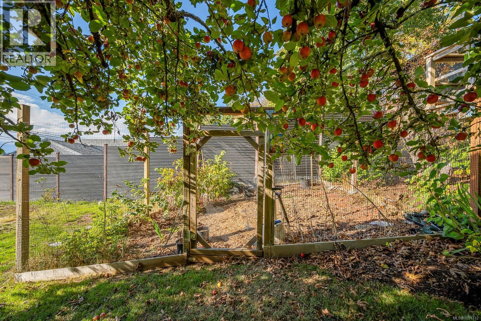 6044 Island Hwy N Property Photo 52