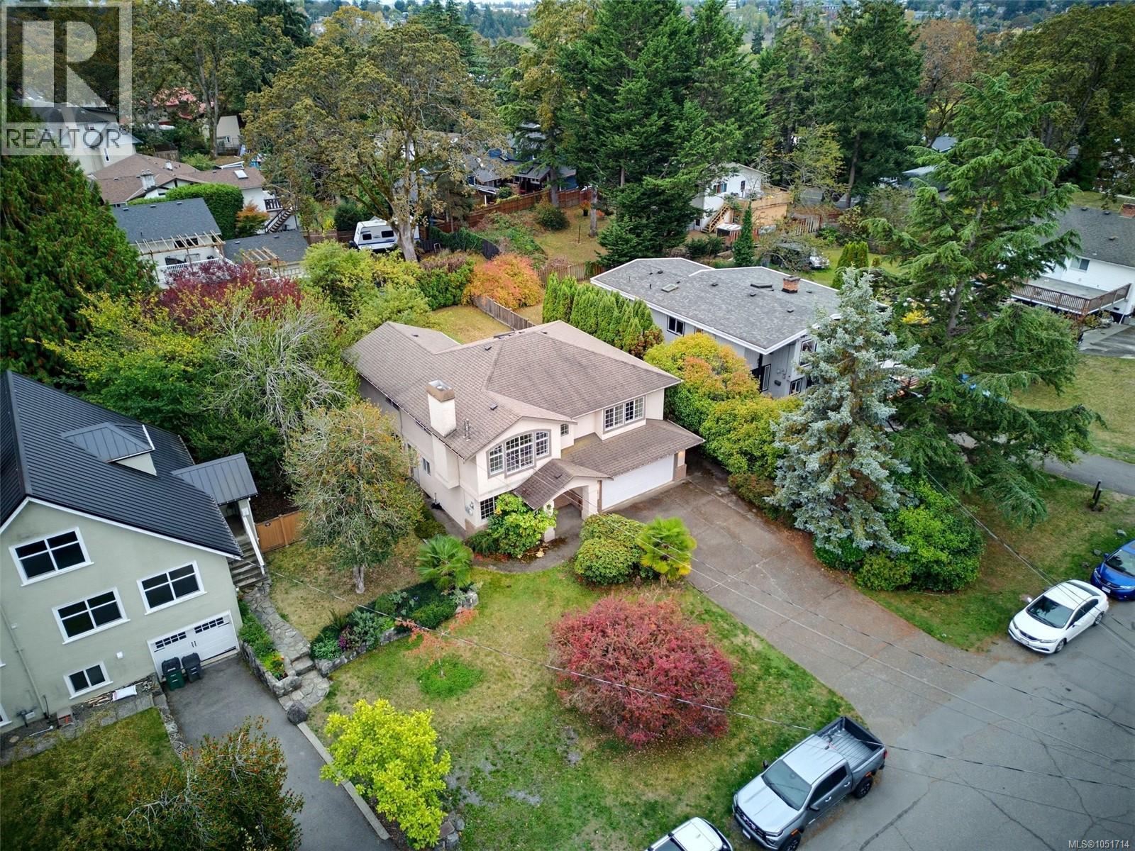 975 Annie St Property Photo 47