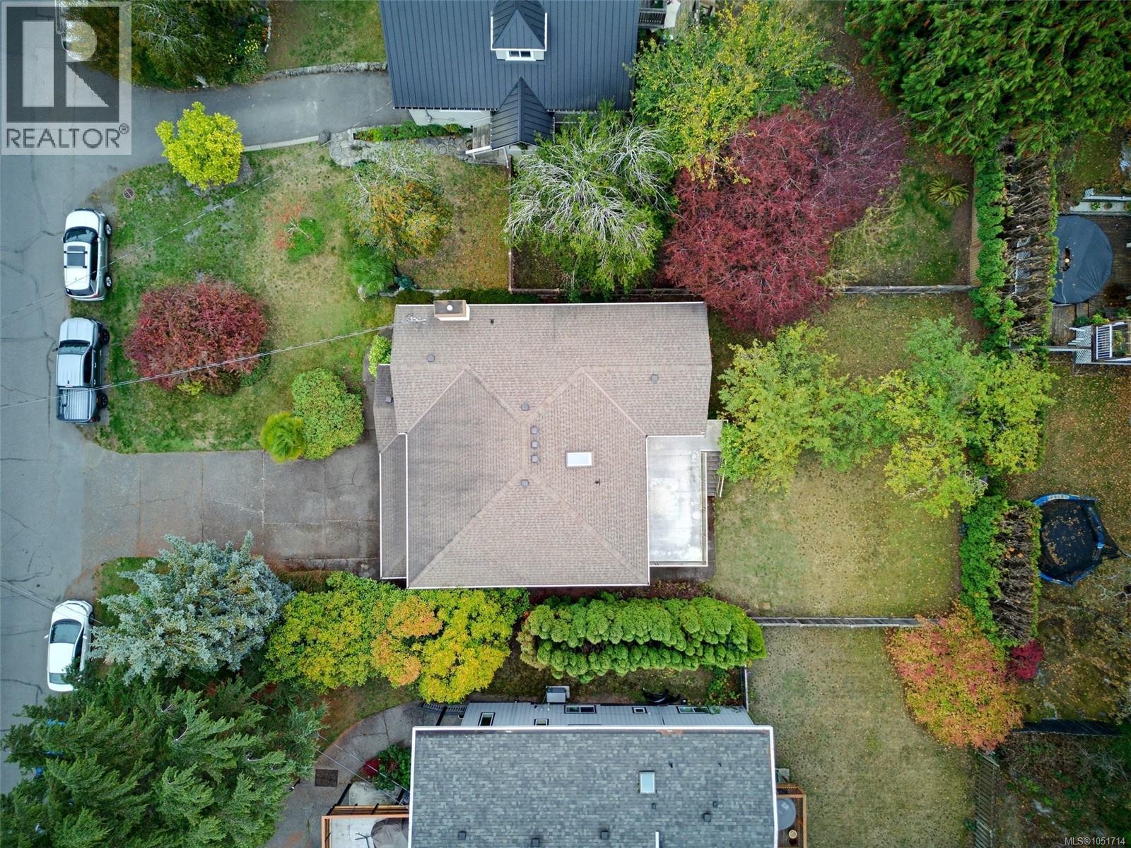 975 Annie St Property Photo 49