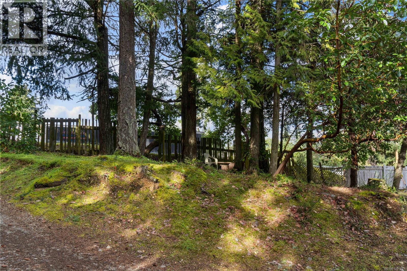 992 Allenby Rd Property Photo 2