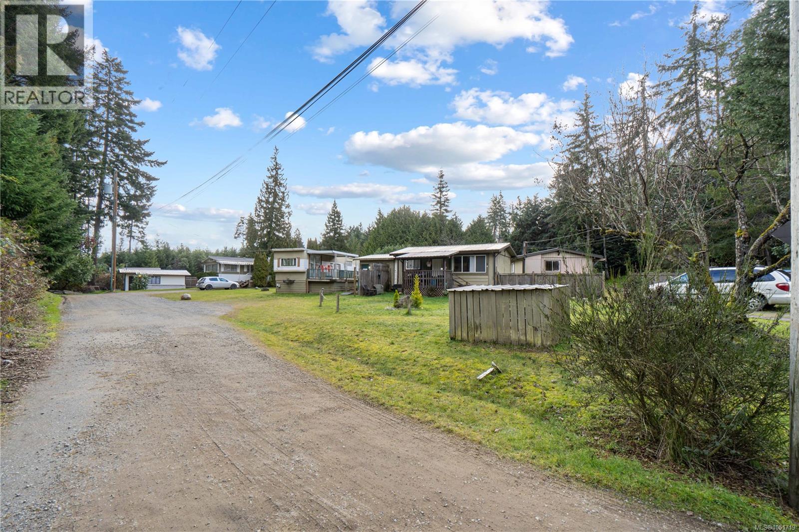 992 Allenby Rd Property Photo 14
