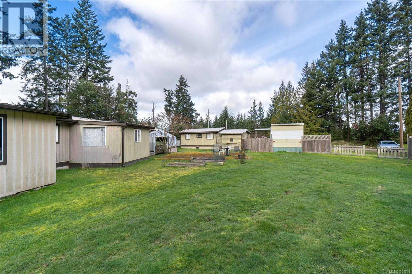 992 Allenby Rd Property Photo 15