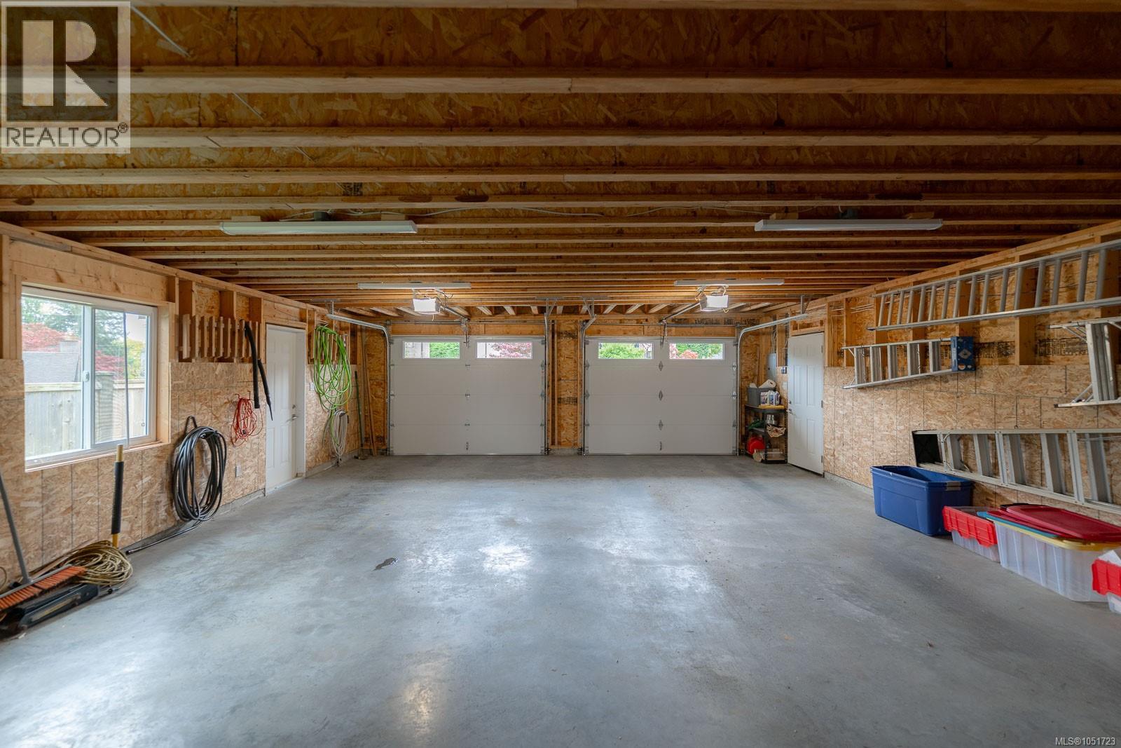 551 Birch St S Property Photo 10
