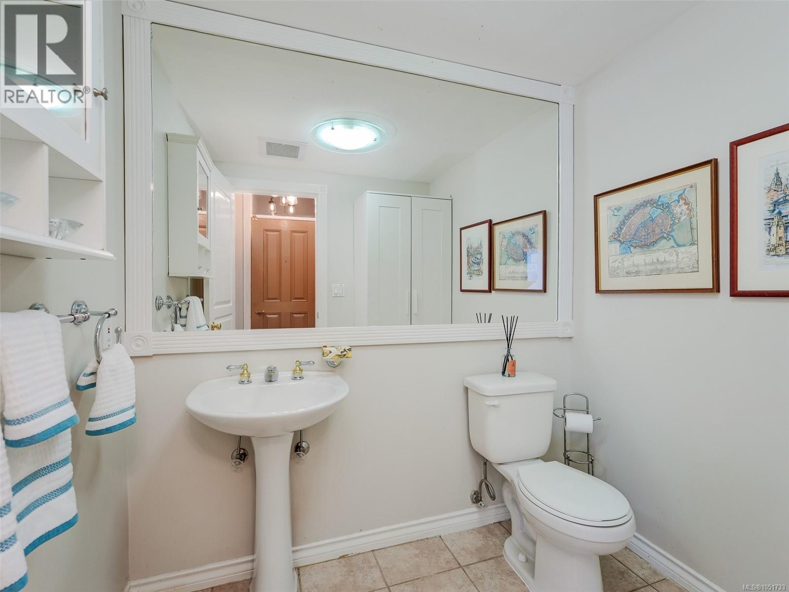 104 75 Songhees Rd Property Photo 13