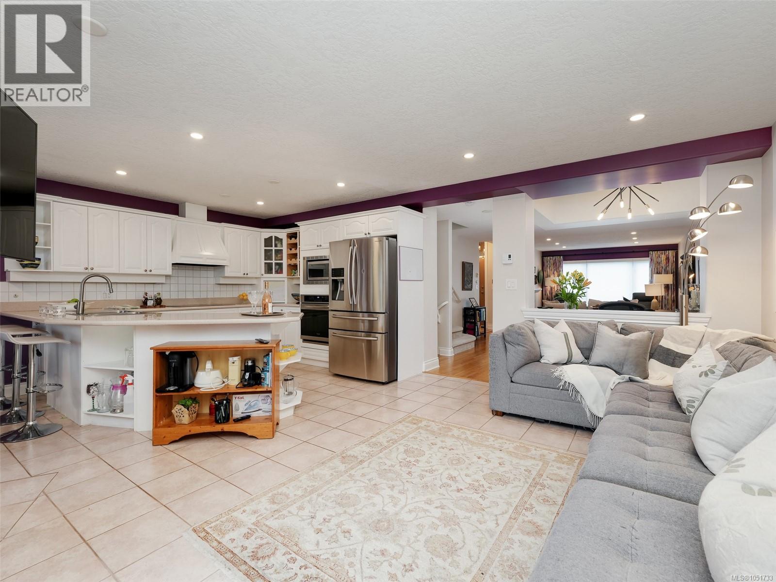 104 75 Songhees Rd Property Photo 15