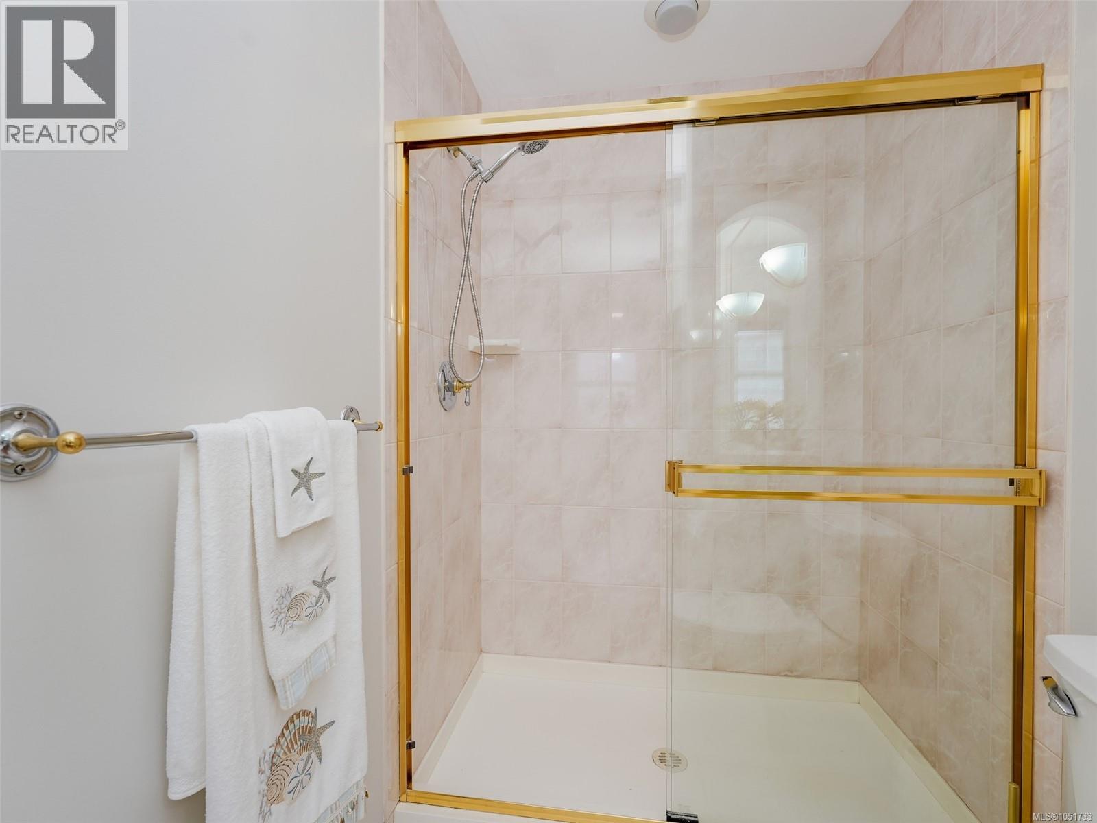 104 75 Songhees Rd Property Photo 20