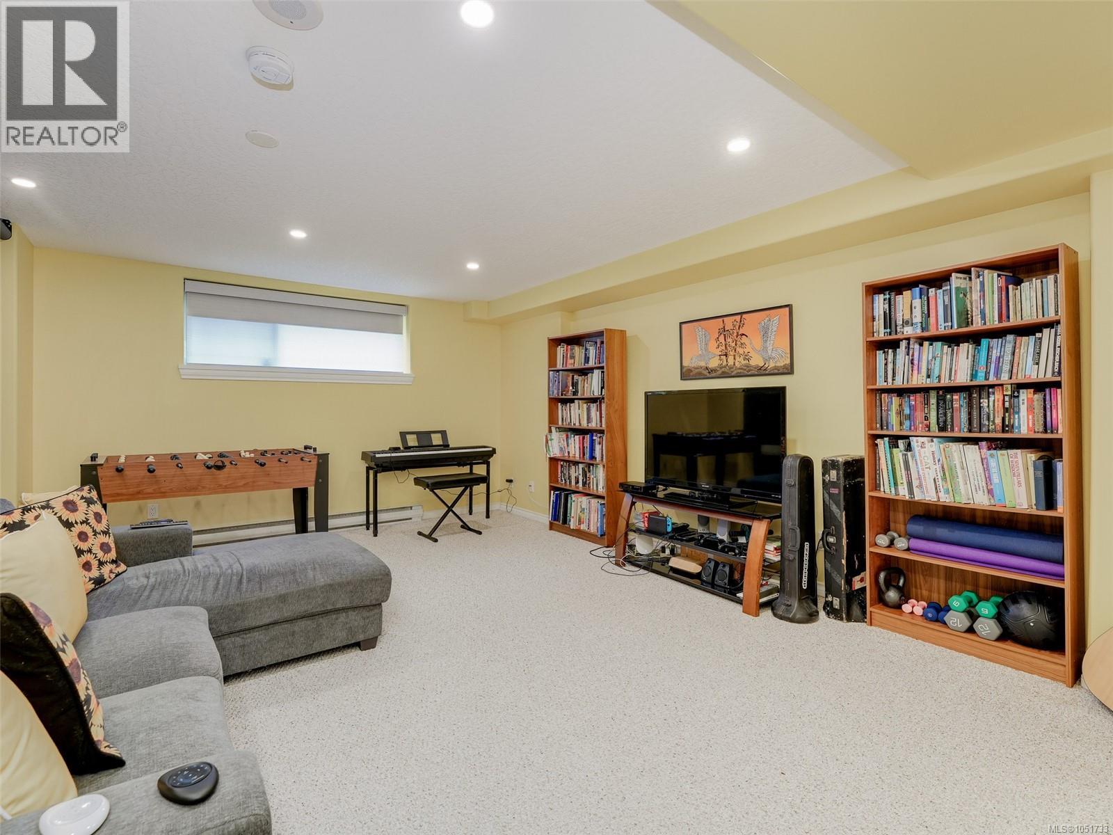104 75 Songhees Rd Property Photo 31