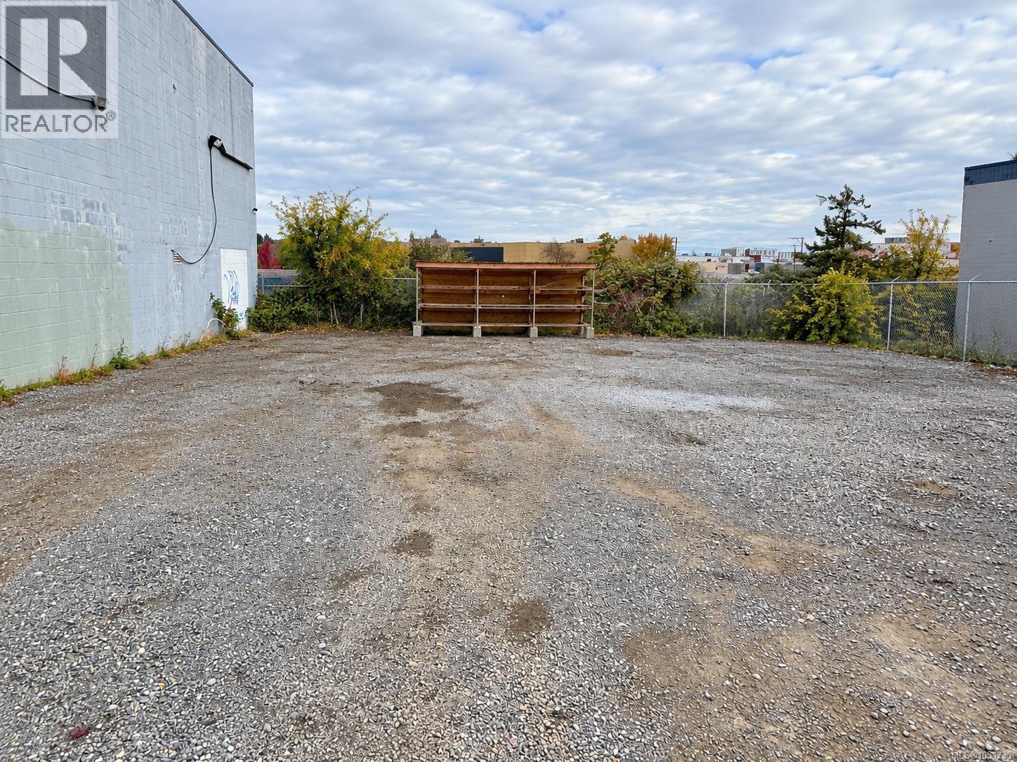 831 Shamrock St Property Photo 2