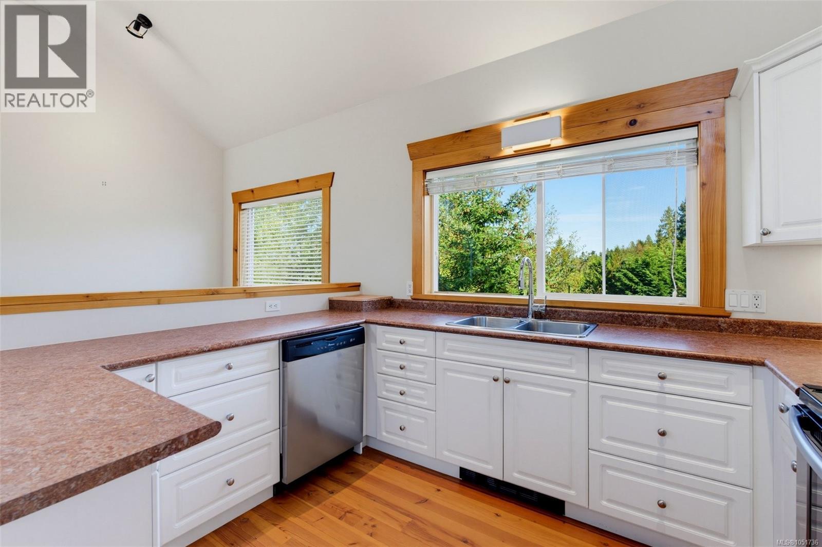 2483 Arken Terr Property Photo 16