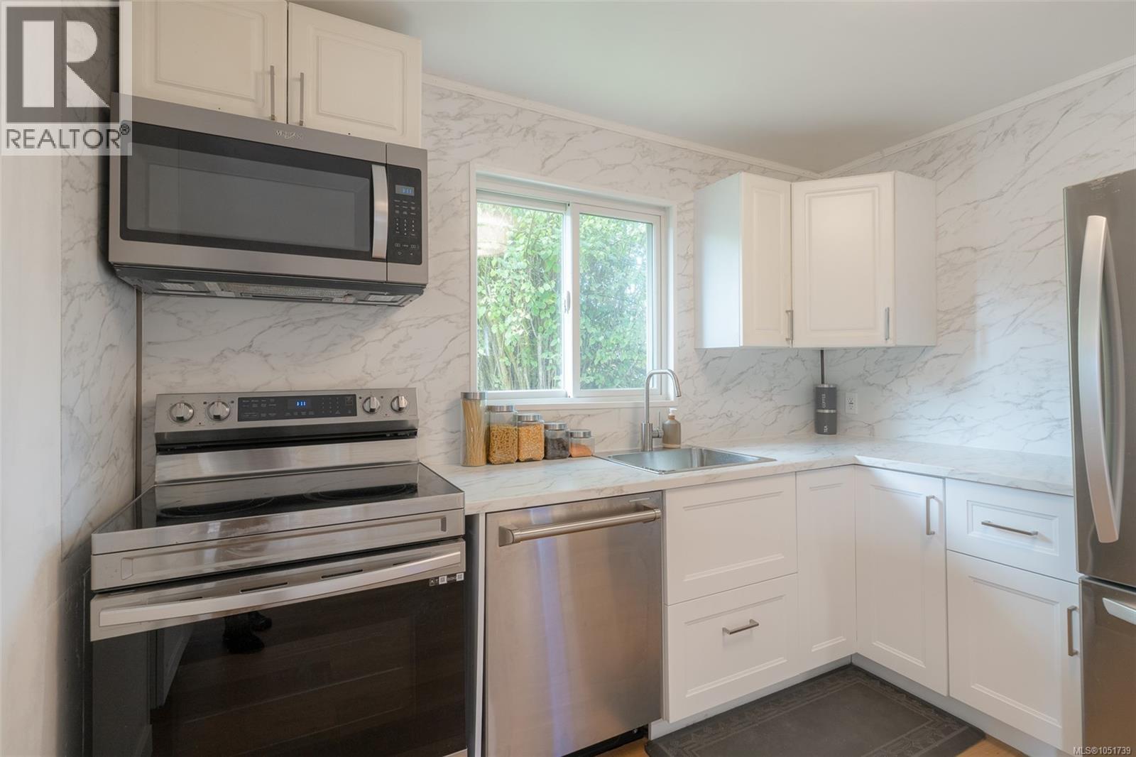 4533 Lathom Rd Property Photo 11