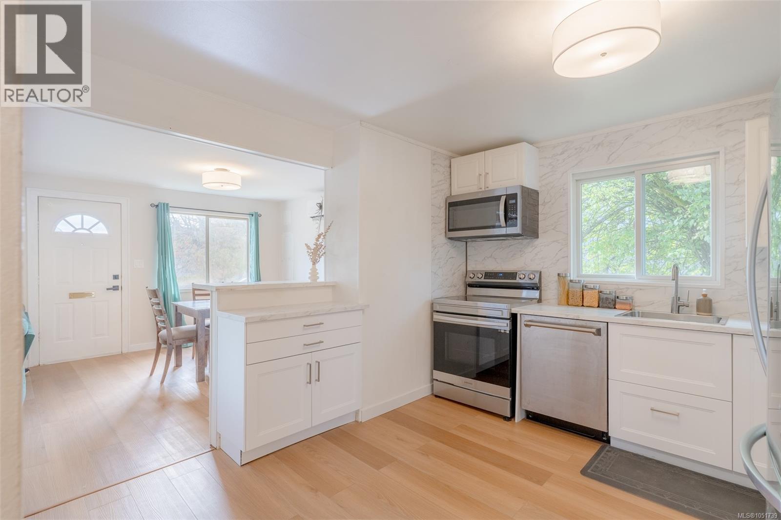 4533 Lathom Rd Property Photo 12