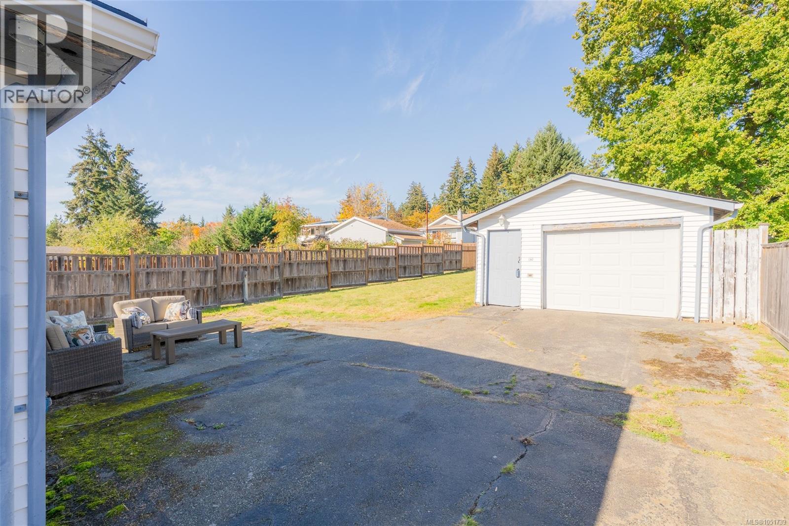 4533 Lathom Rd Property Photo 23