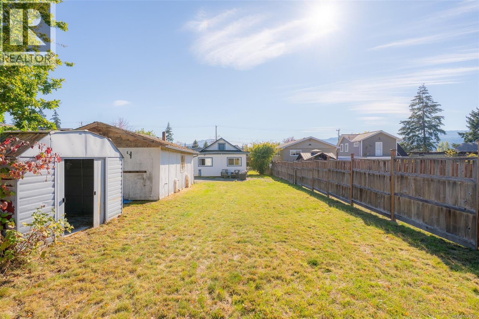 4533 Lathom Rd Property Photo 27