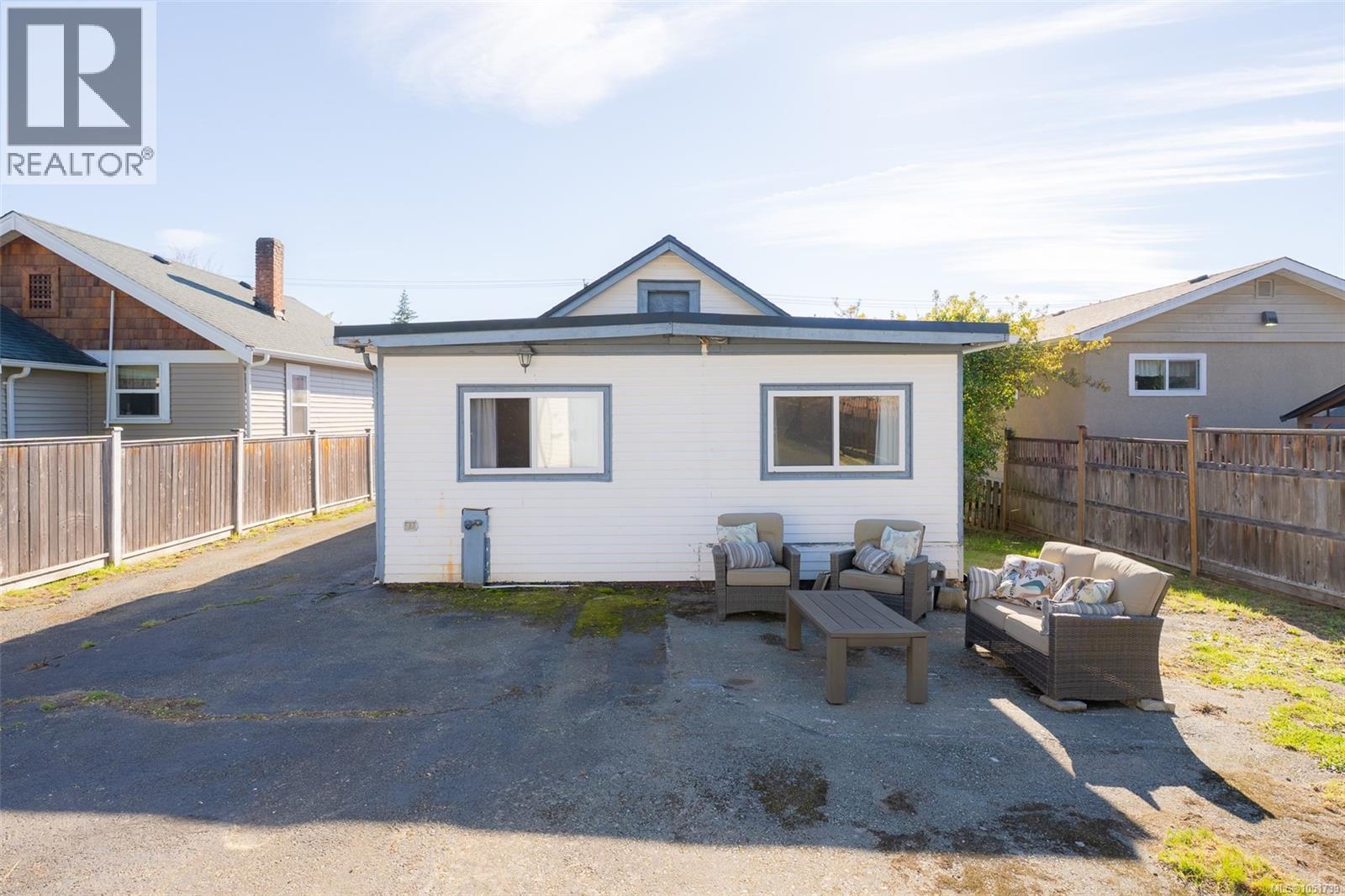 4533 Lathom Rd Property Photo 28